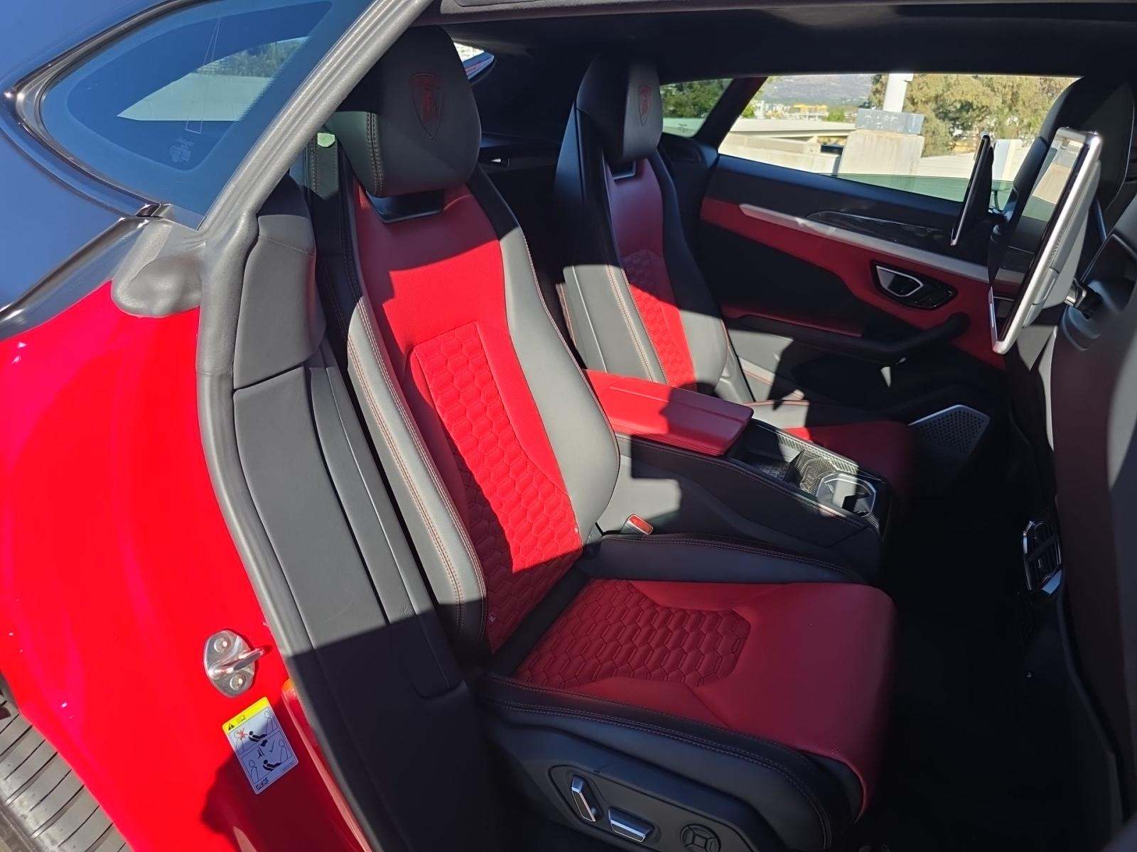 2019 Lamborghini Urus Base AWD