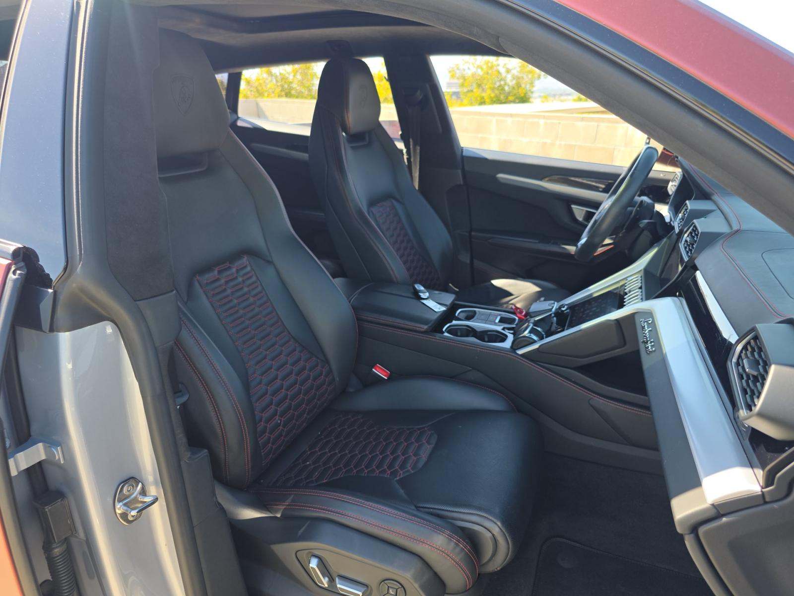 2019 Lamborghini Urus Base AWD