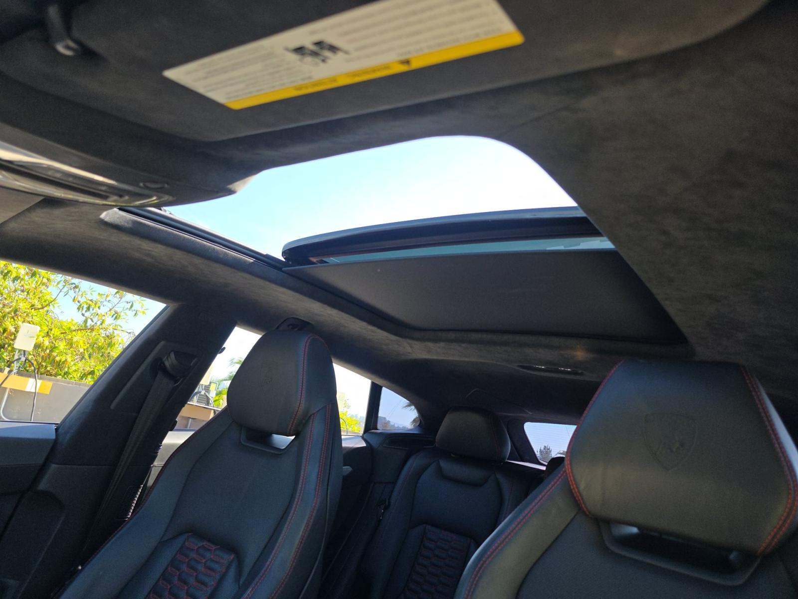 2019 Lamborghini Urus Base AWD