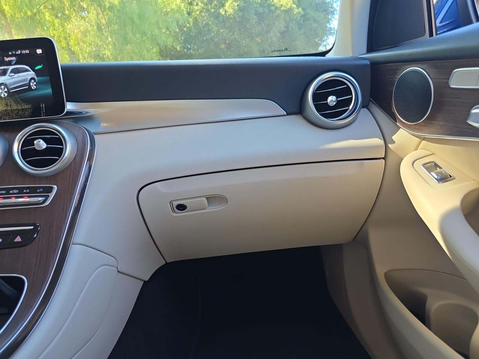 2022 Mercedes-Benz GLC GLC 300 RWD