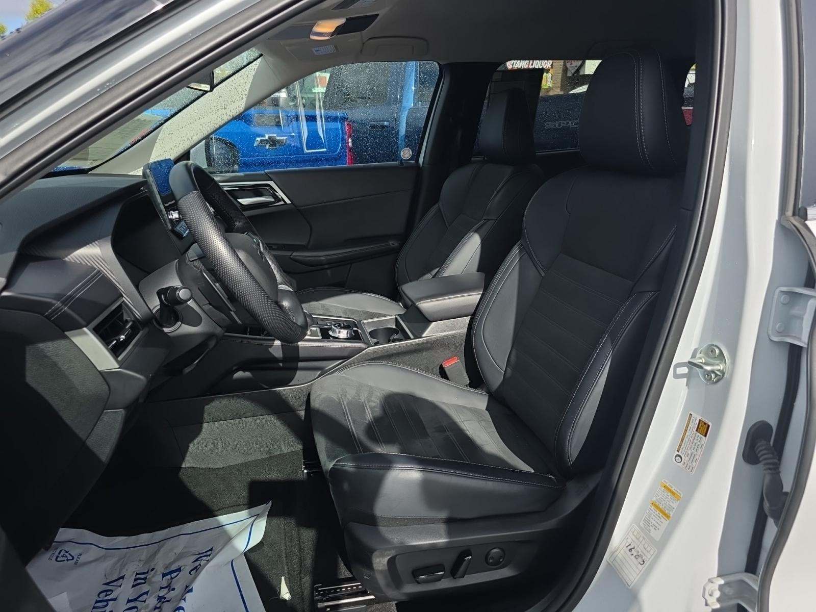 2024 Mitsubishi Outlander SE Black Edition FWD