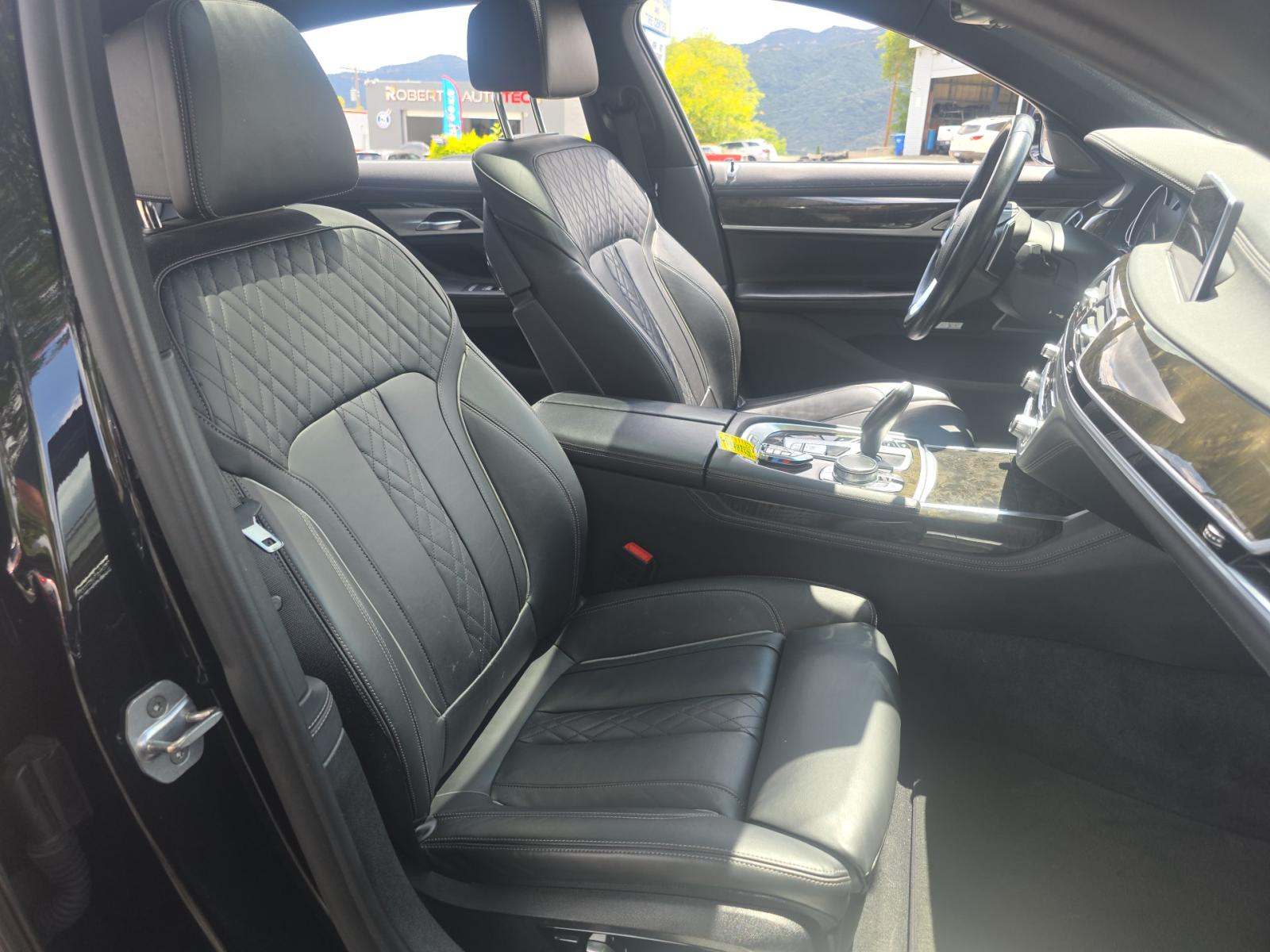 2018 BMW 7 Series 750i RWD