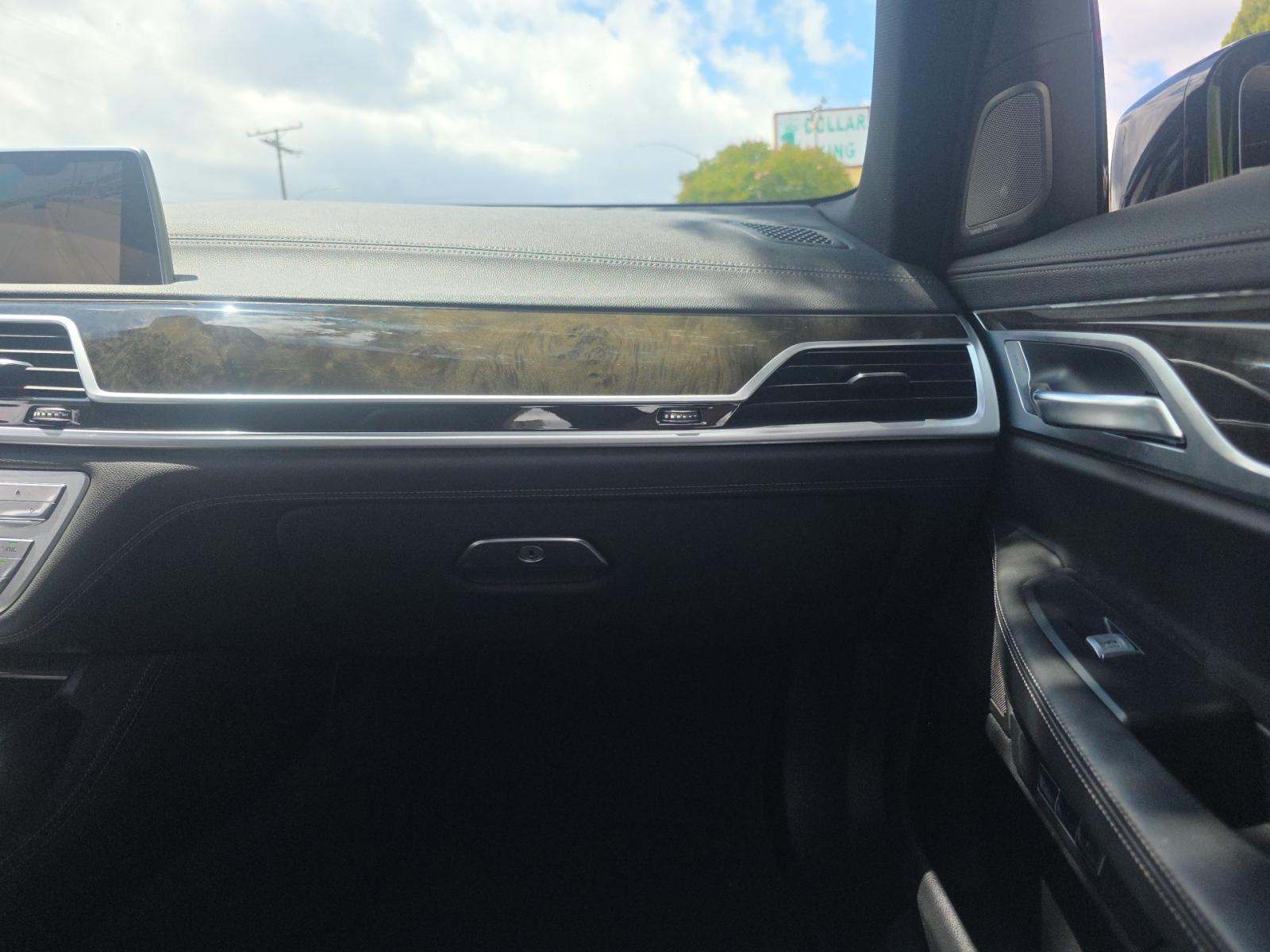 2018 BMW 7 Series 750i RWD