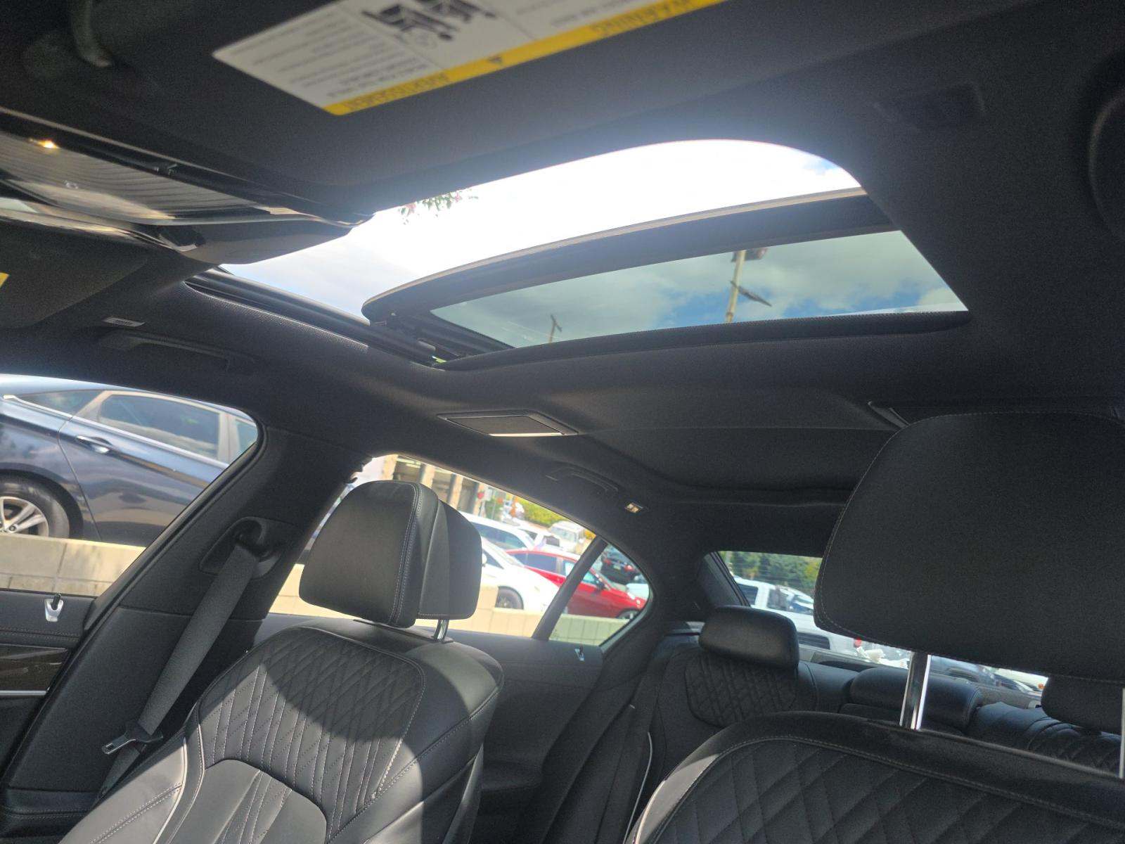 2018 BMW 7 Series 750i RWD