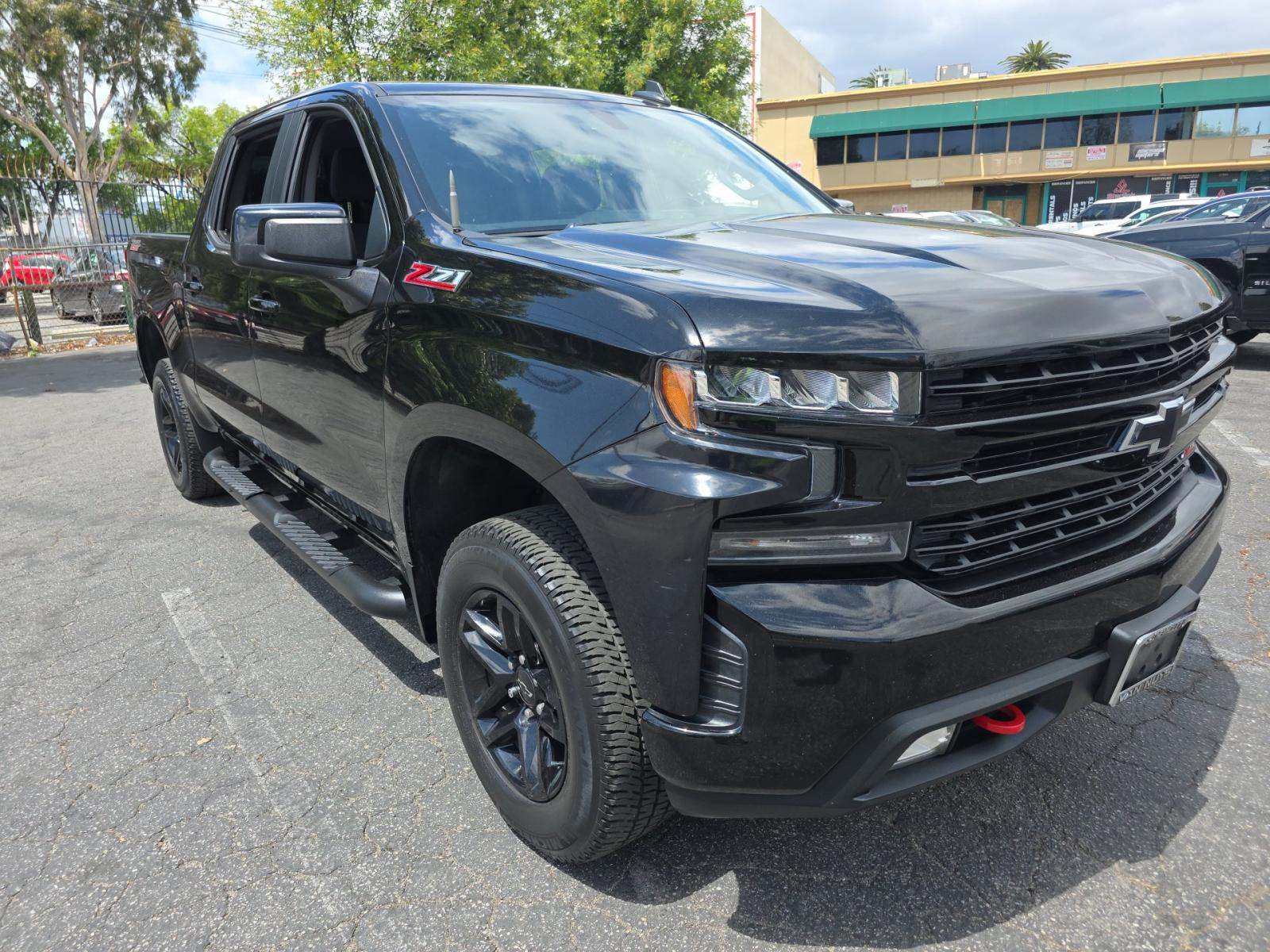 CHEVROLET SILVERADO - 4