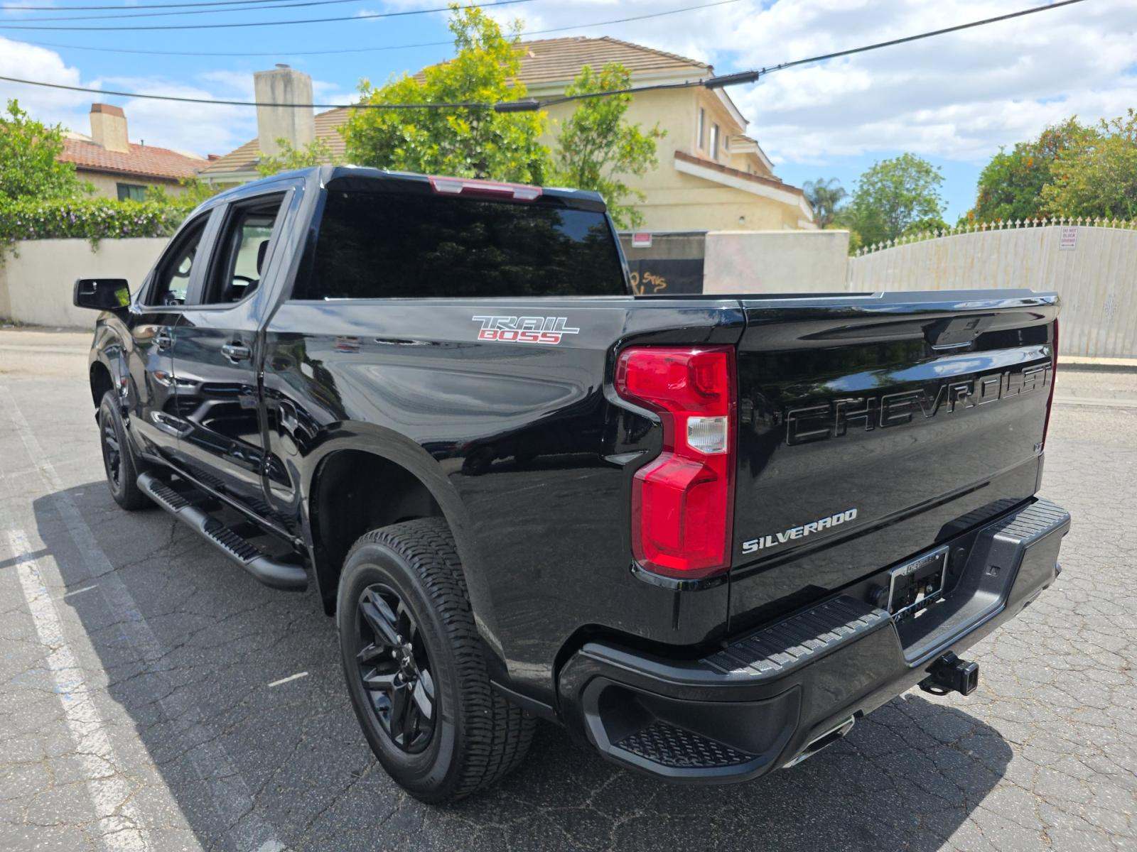 CHEVROLET SILVERADO - 2