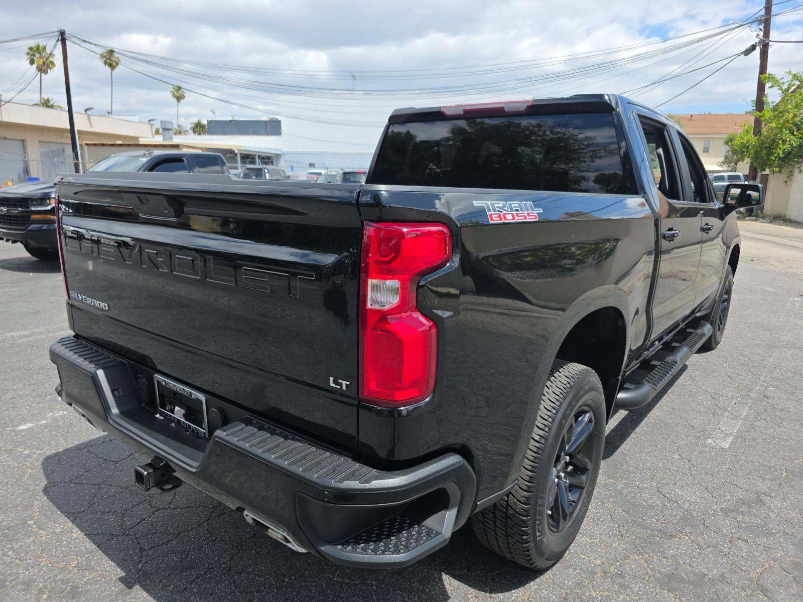 CHEVROLET SILVERADO - 3