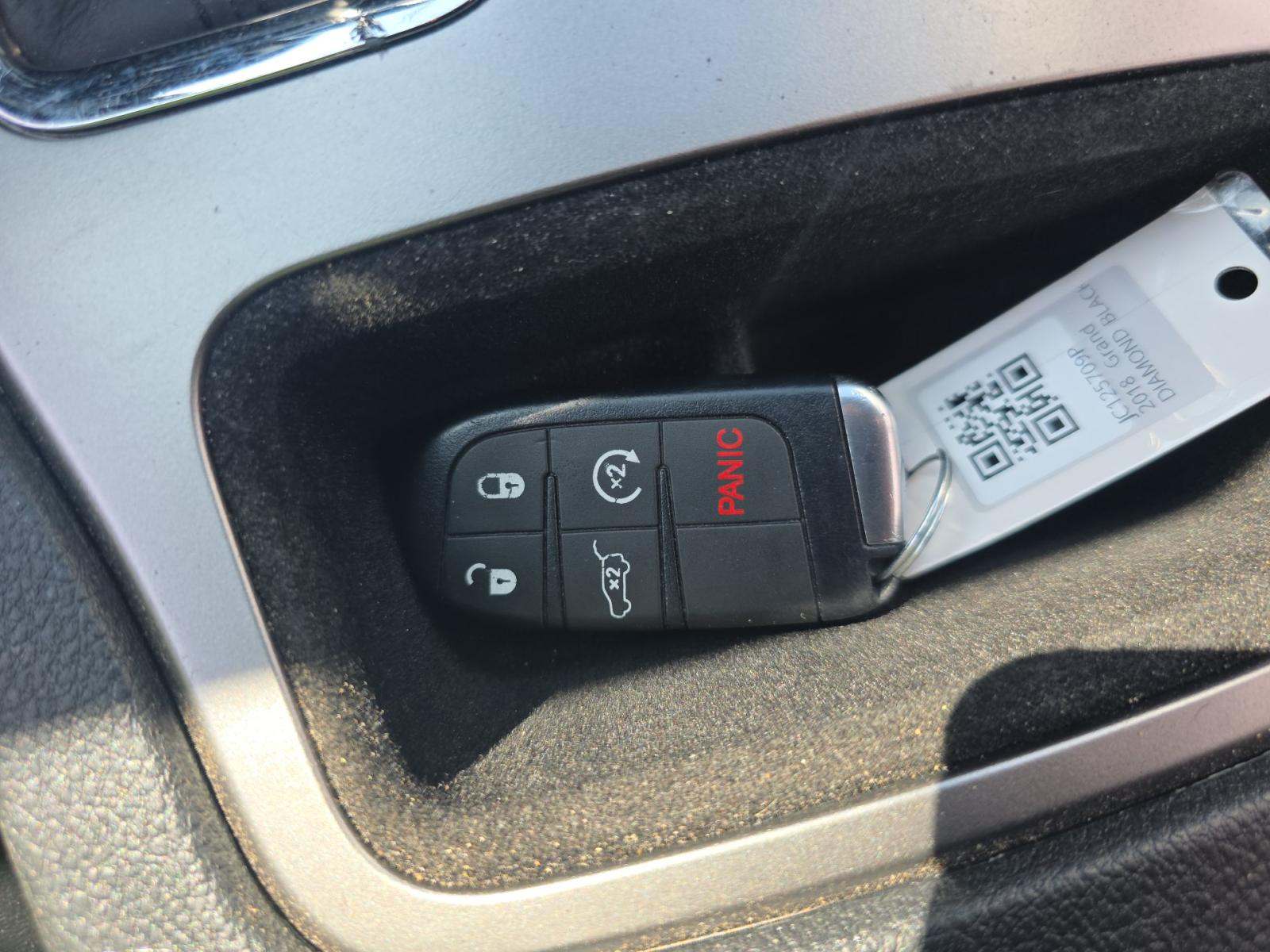 JEEP LAREDO ALTITUDE EDITION - 8