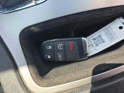 JEEP LAREDO ALTITUDE EDITION - 8