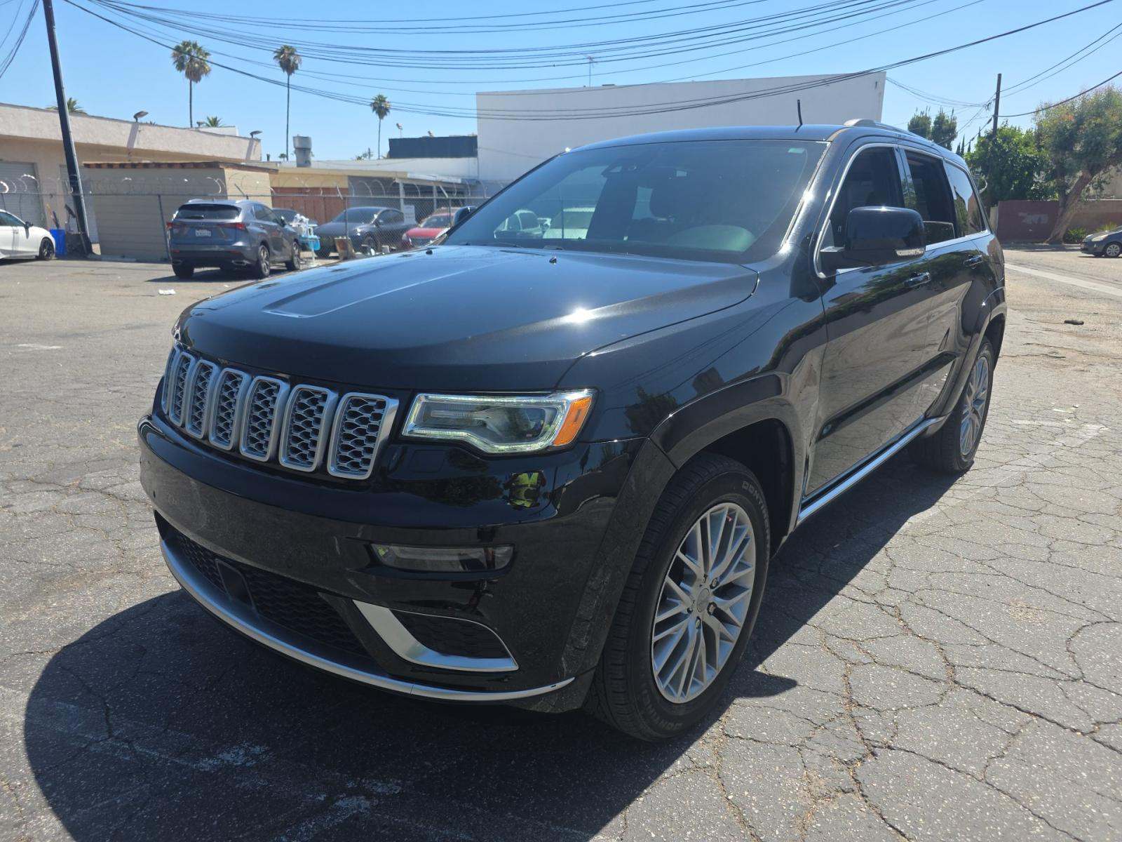 Jeep Grand Cherokee Summit снимка Jeep Grand Cherokee Summit