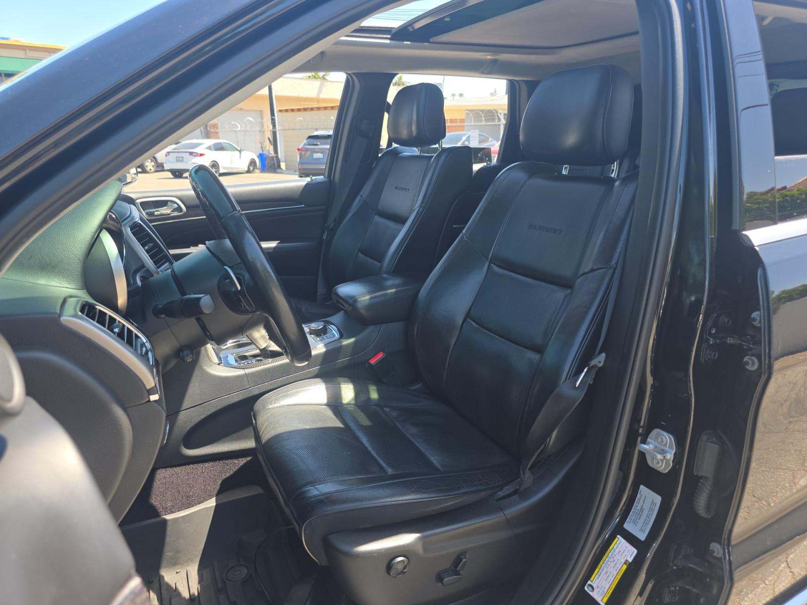 Jeep Grand Cherokee Summit снимка Jeep Grand Cherokee Summit