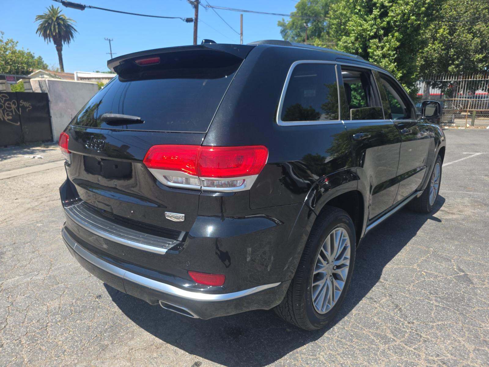 Jeep Grand Cherokee Summit снимка Jeep Grand Cherokee Summit
