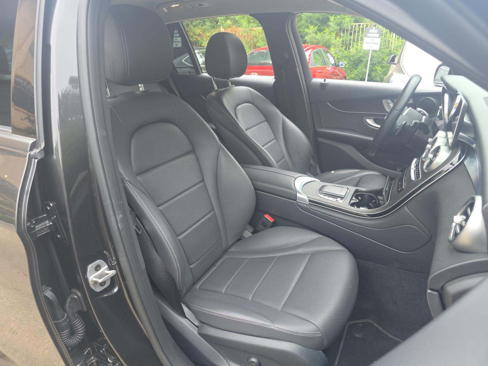 2022 Mercedes-Benz GLC GLC 300 RWD
