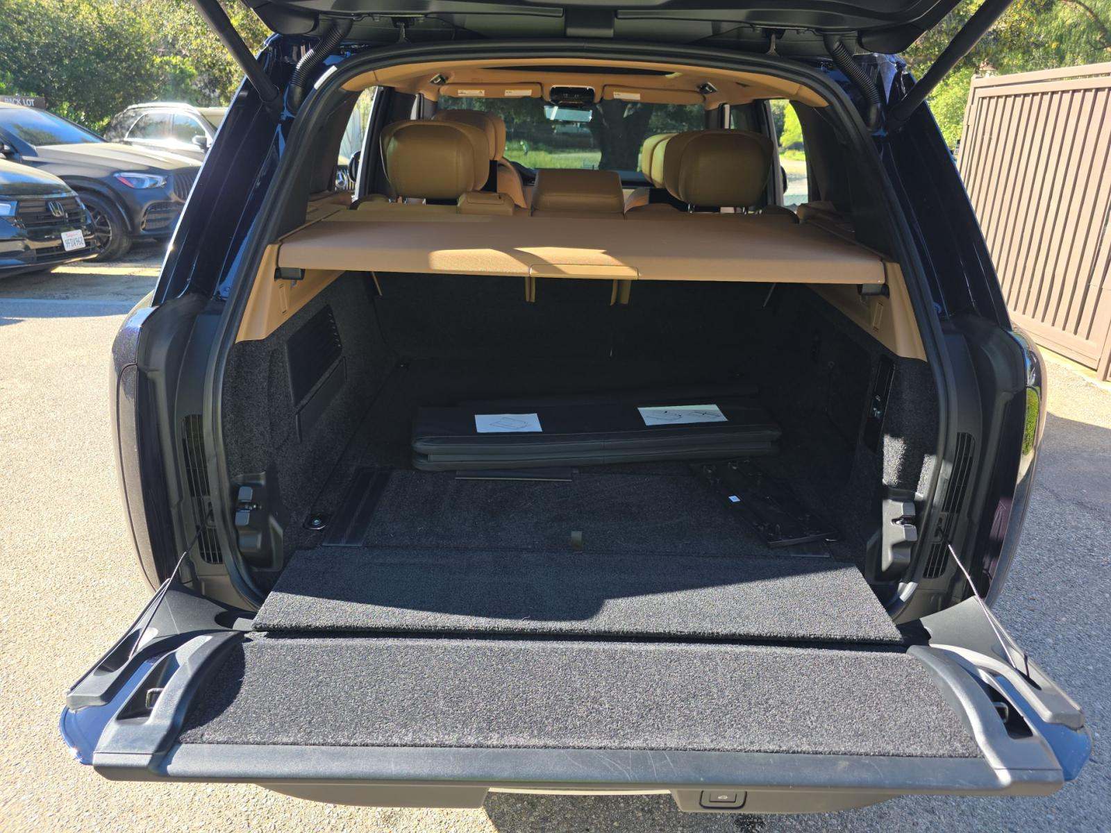 2025 Land Rover Range Rover Autobiography AWD