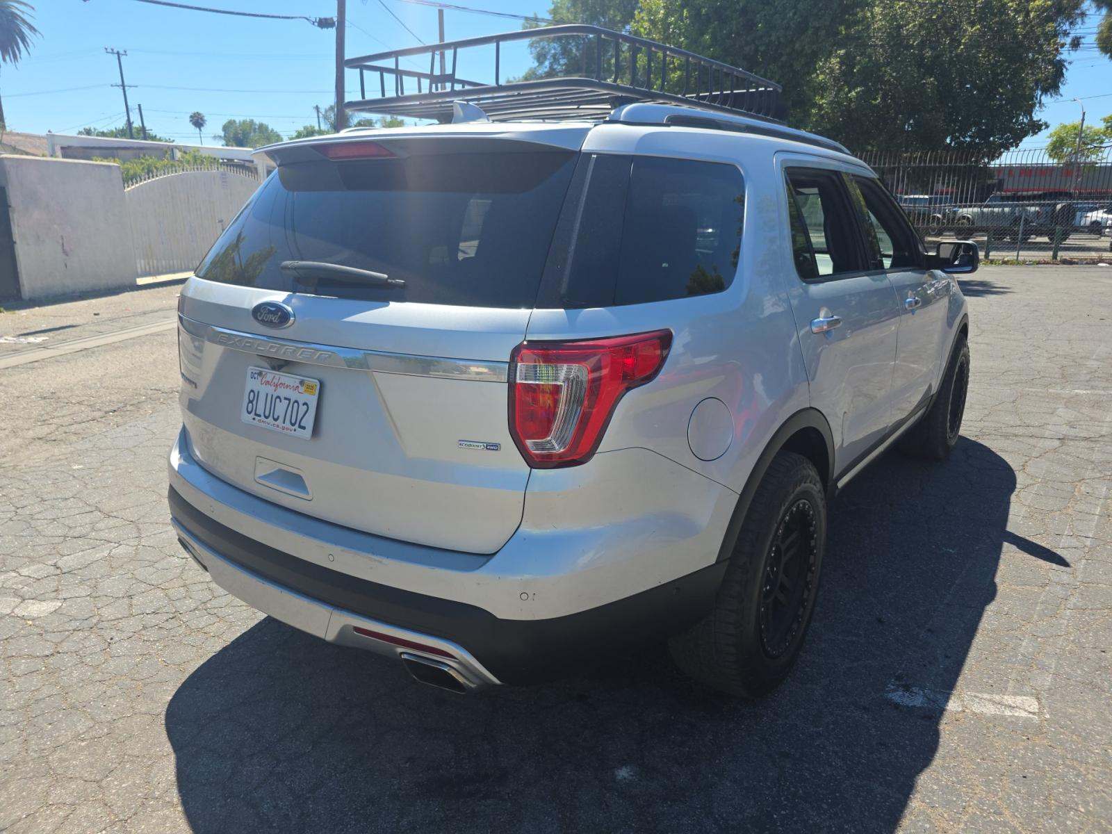 FORD EXPLORER - 3