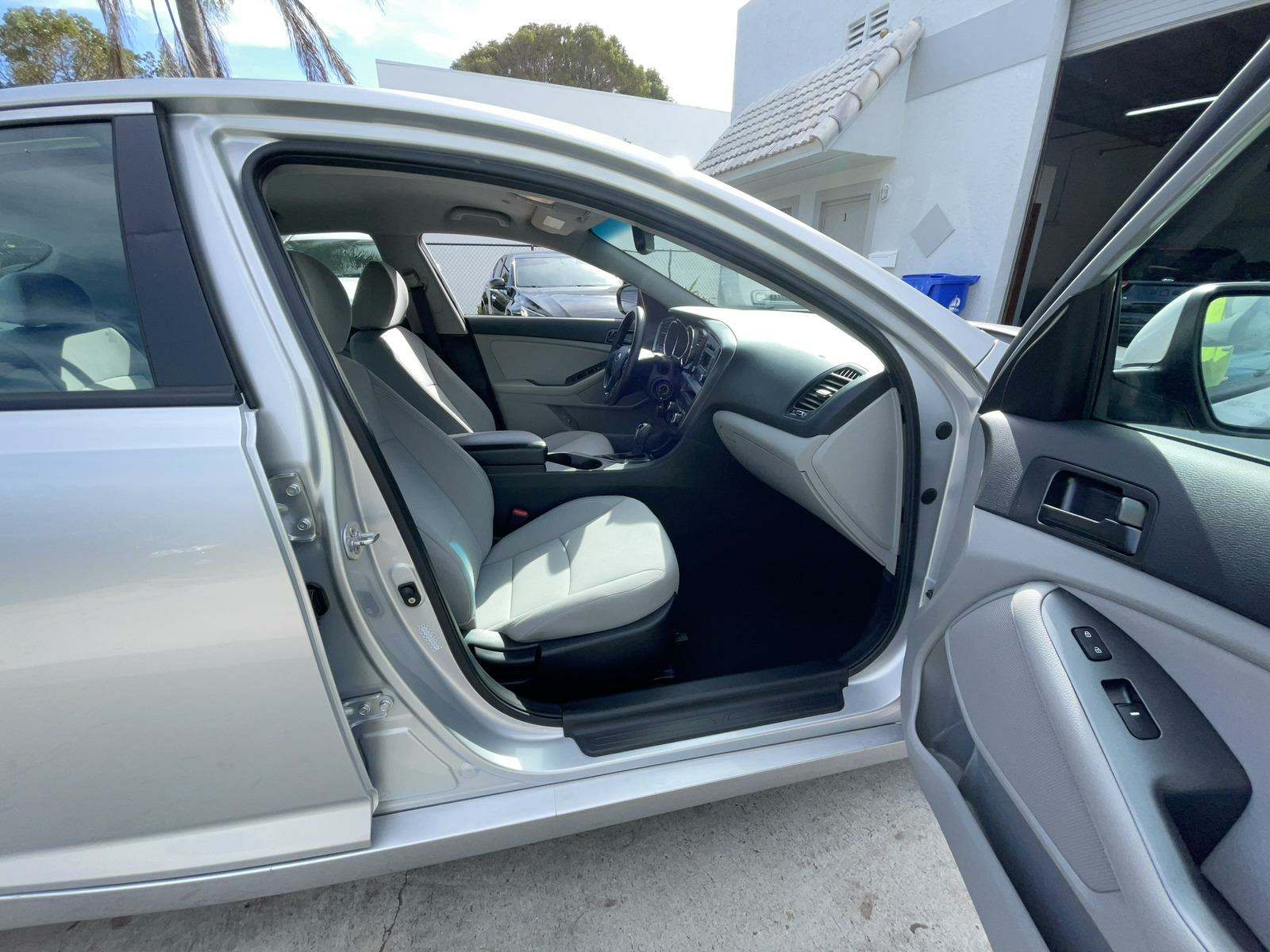 2013 Kia Optima LX FWD