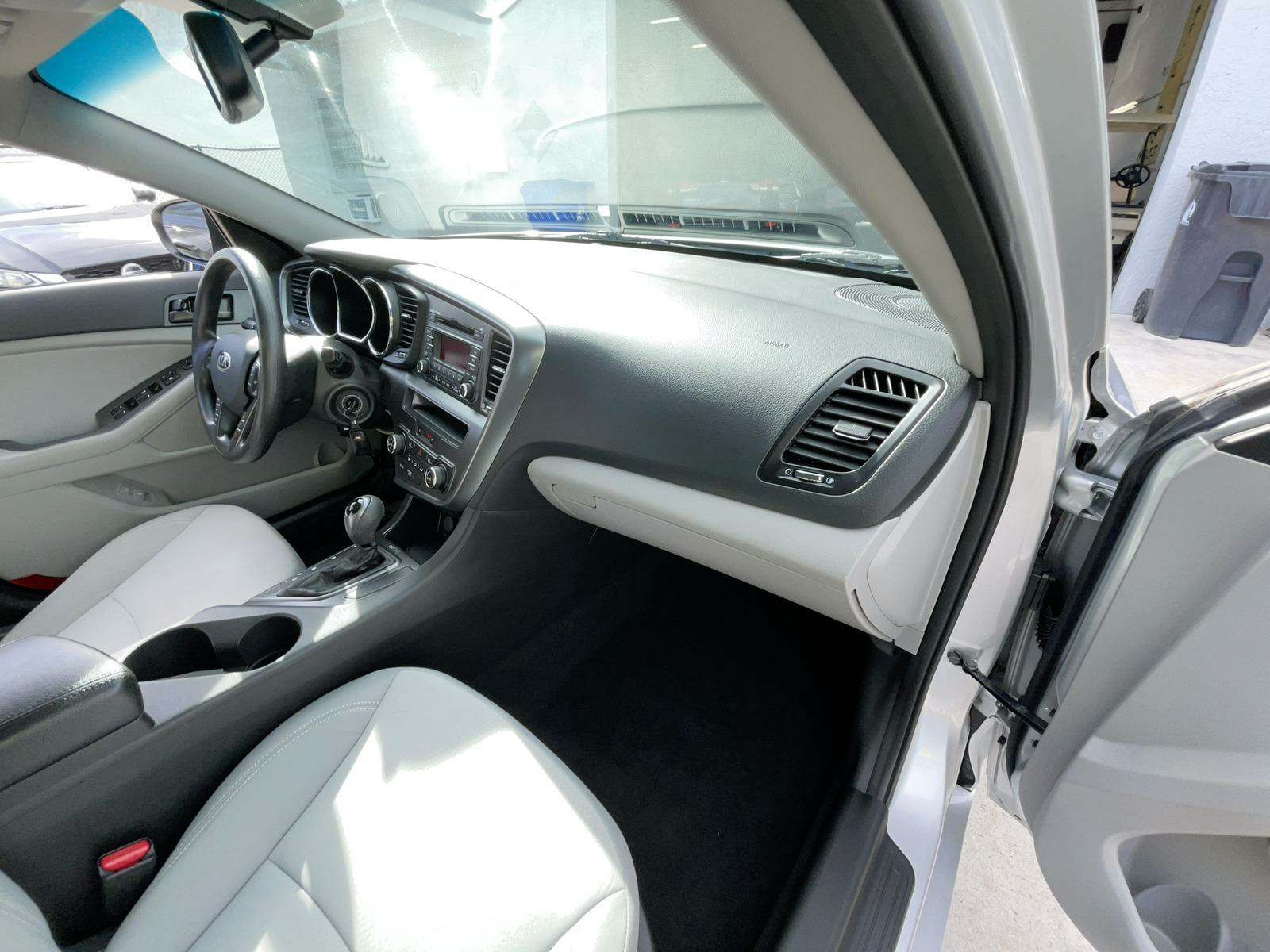 2013 Kia Optima LX FWD