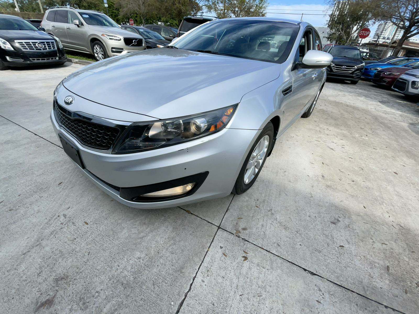 2013 Kia Optima LX FWD