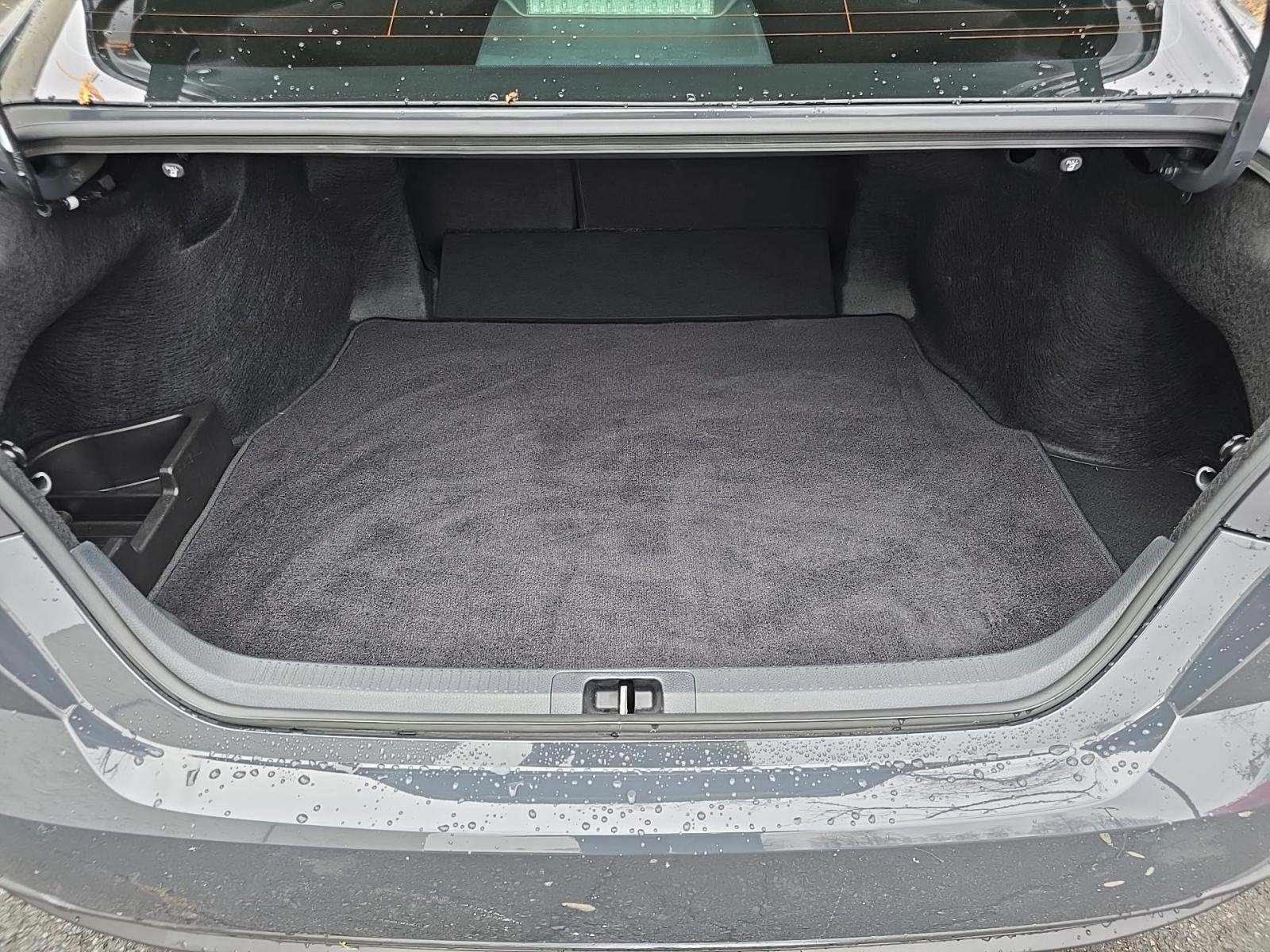 2025 Toyota Camry SE FWD