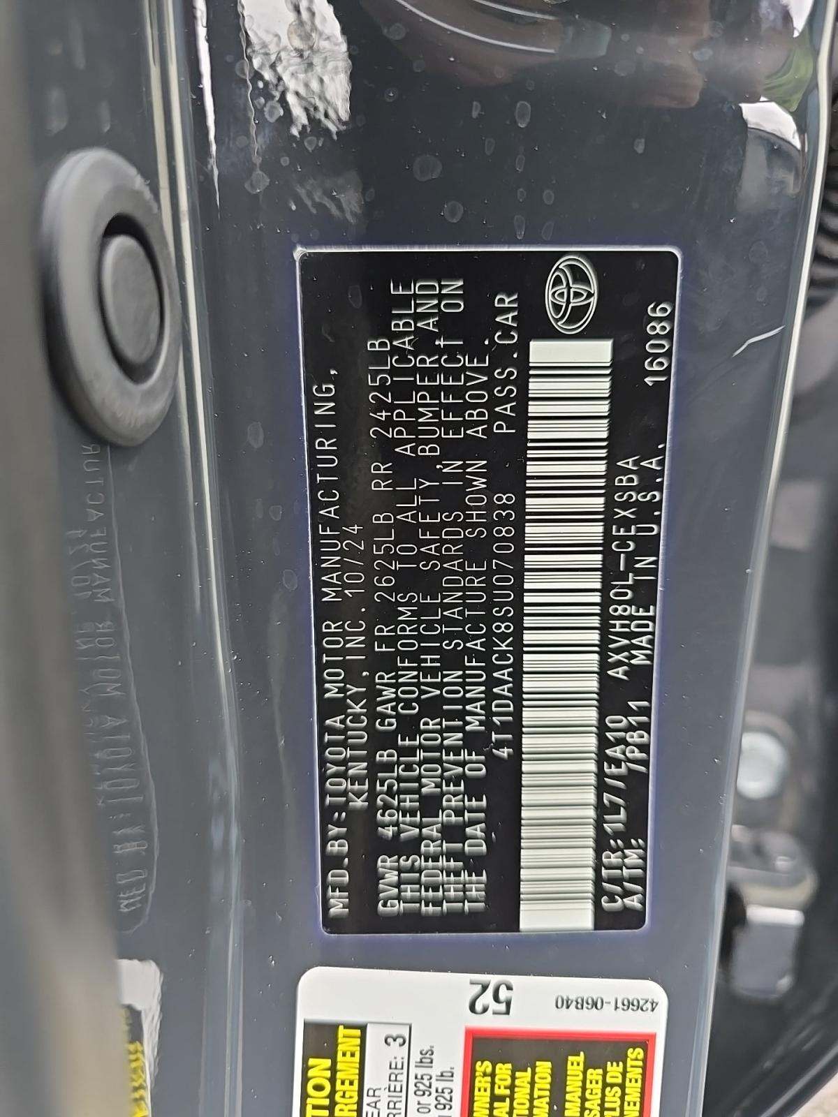 2025 Toyota Camry SE FWD