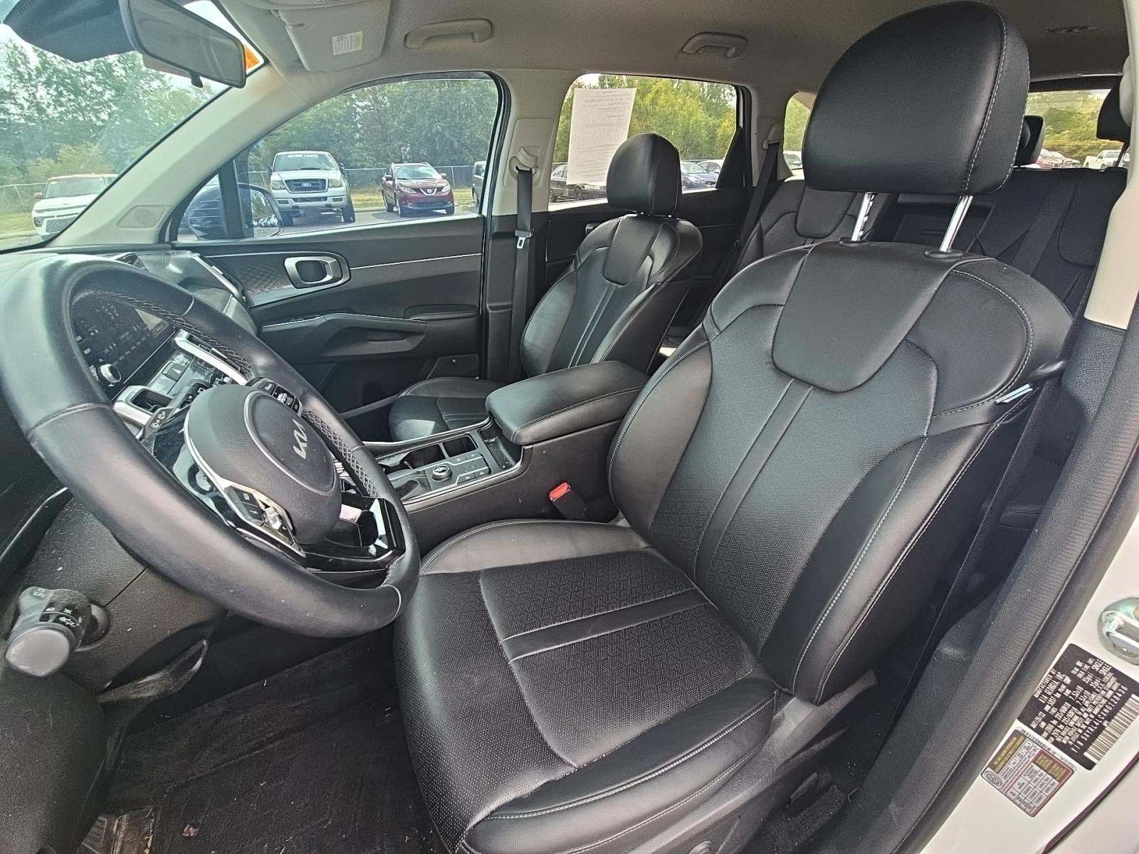 2022 Kia Sorento S FWD