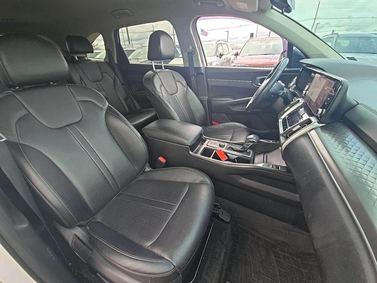 2022 Kia Sorento S FWD