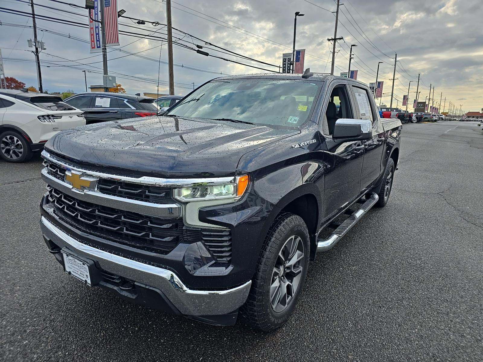 2023 Chevrolet Silverado 1500 LT AWD