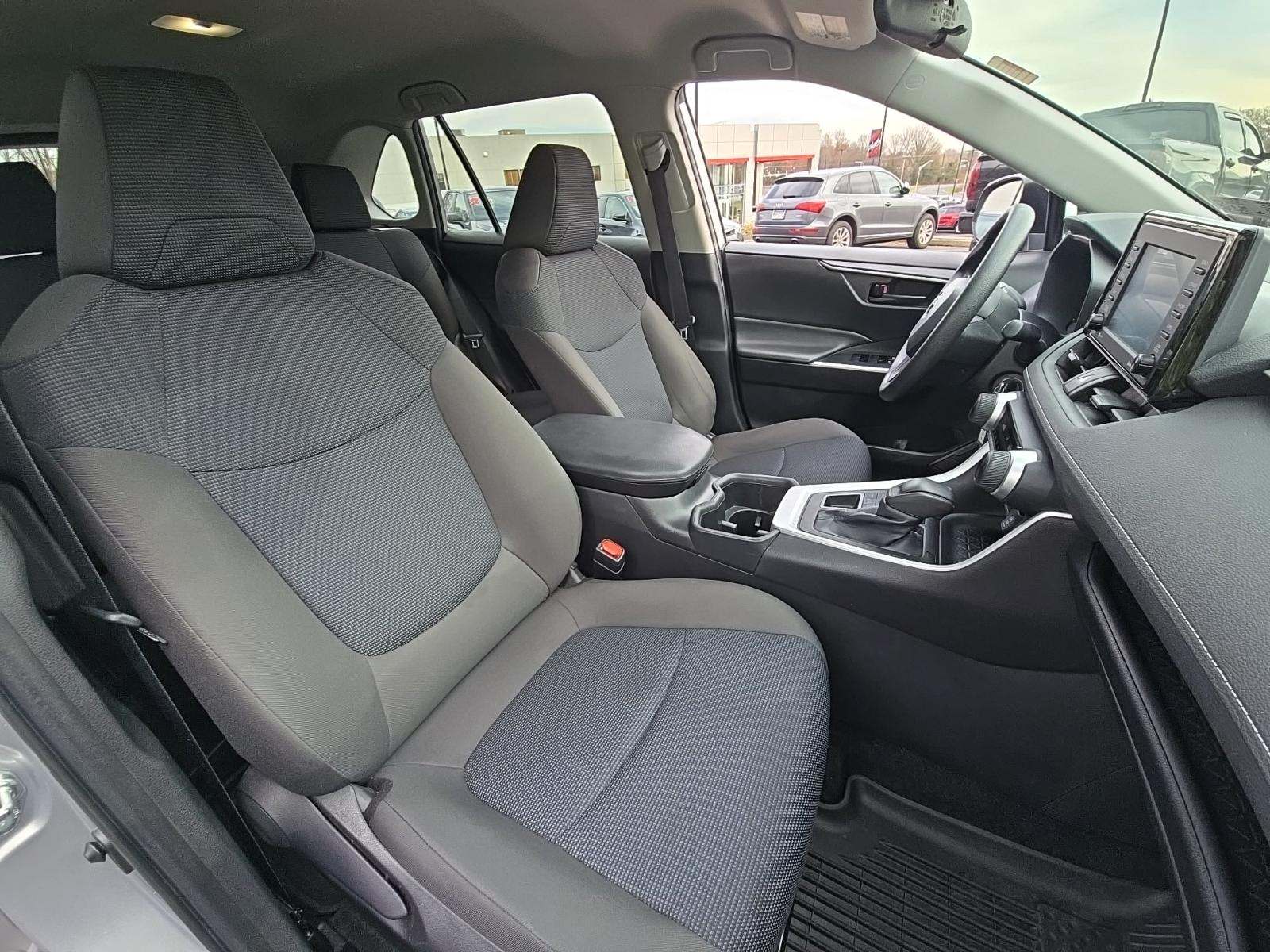 2022 Toyota RAV4 LE AWD