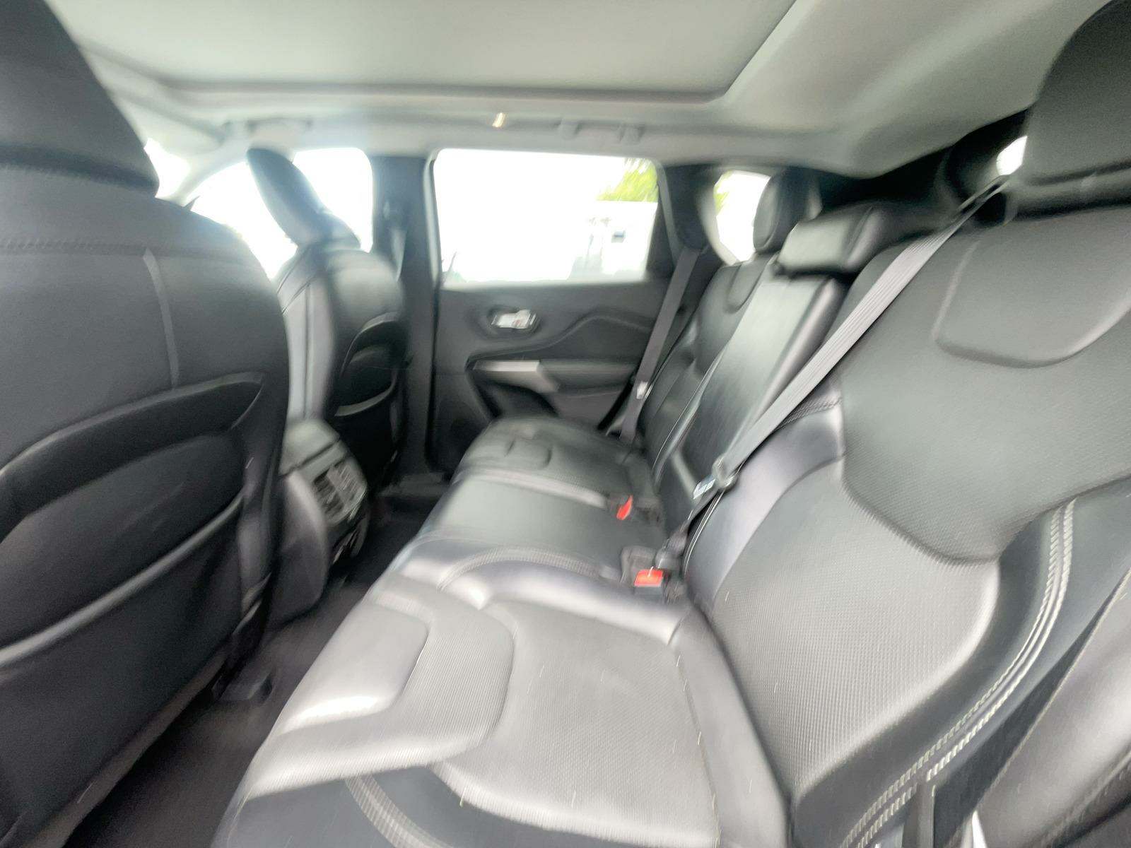 2021 Jeep Cherokee Limited FWD