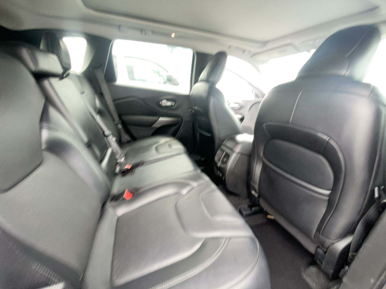 2021 Jeep Cherokee Limited FWD