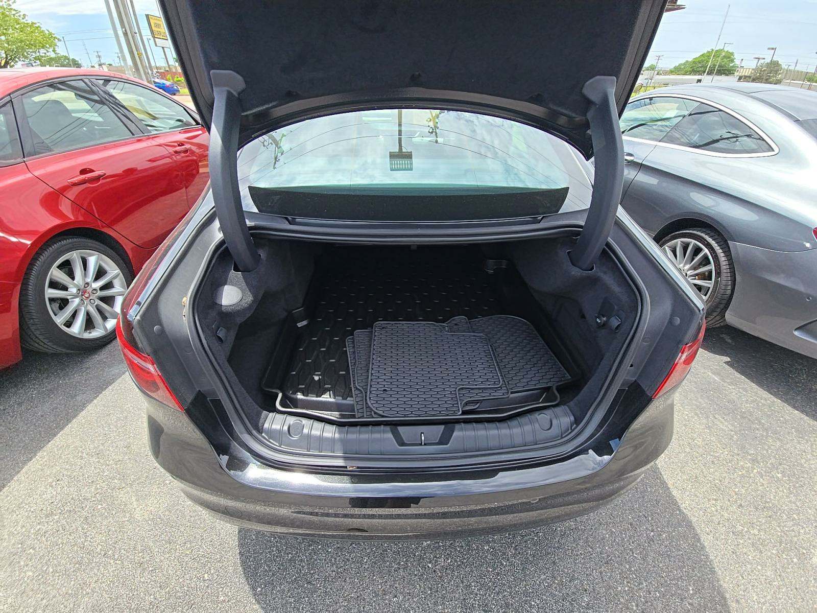 2024 Jaguar XF R-Dynamic SE AWD