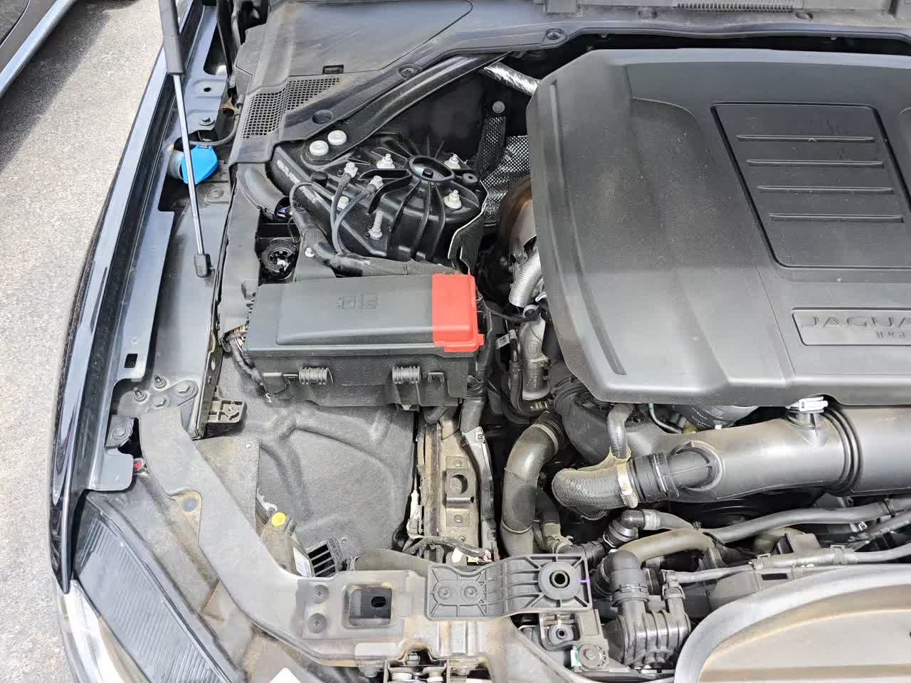 2024 Jaguar XF R-Dynamic SE AWD