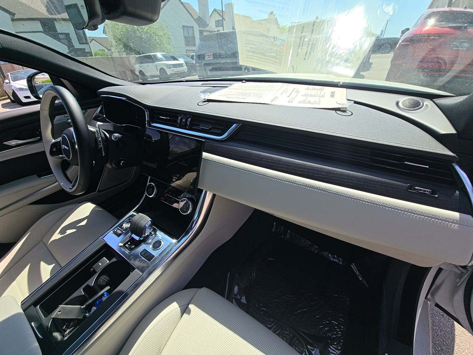 2024 Jaguar XF R-Dynamic SE AWD