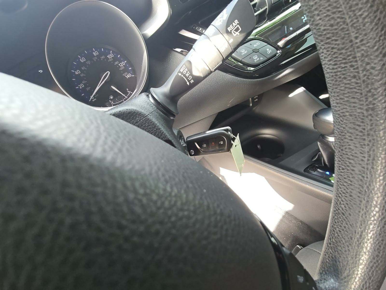 2021 Toyota C-HR LE FWD