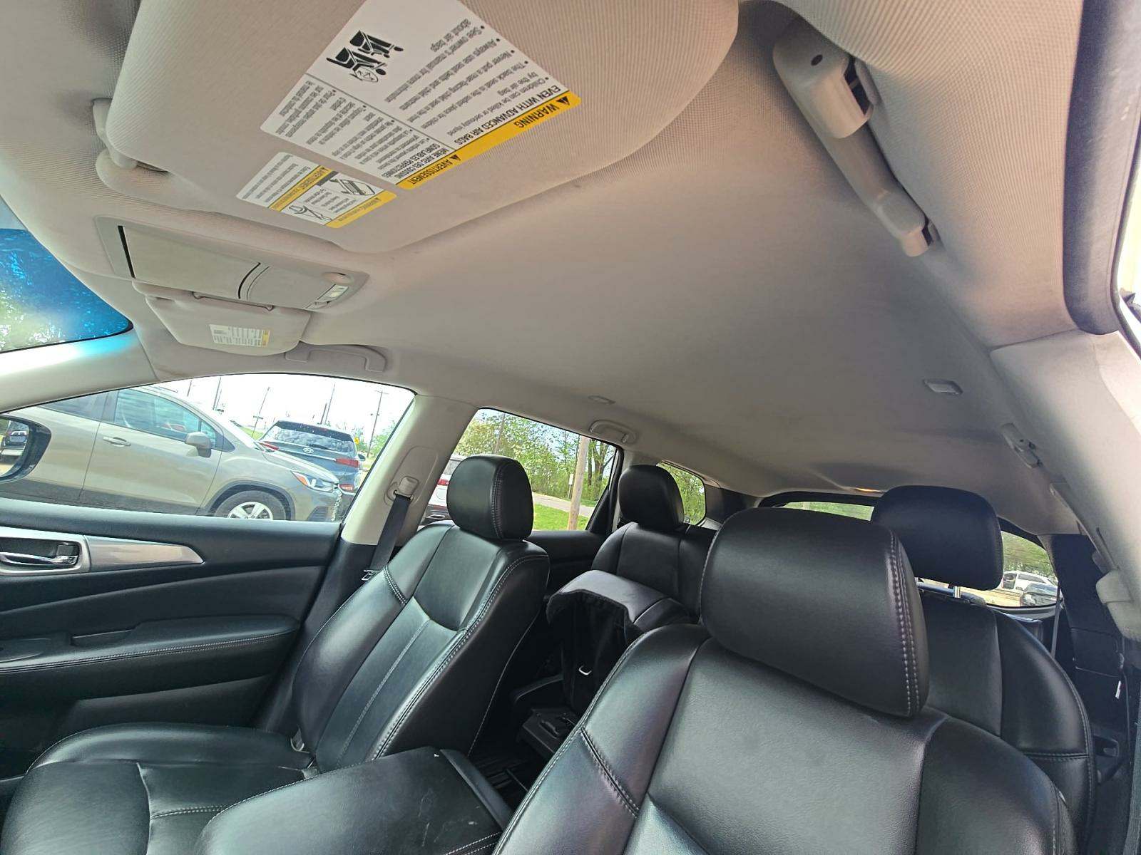 2017 Nissan Pathfinder SL FWD