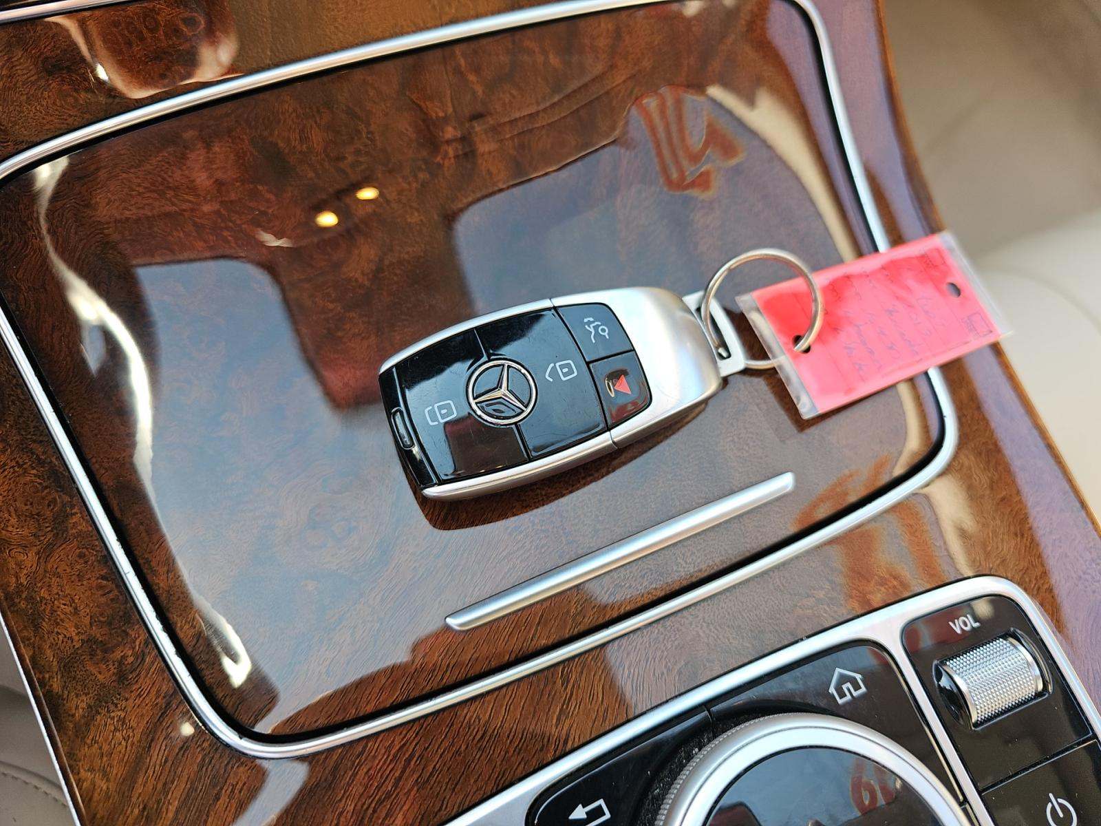 MERCEDES-BENZ E-CLASS - 4