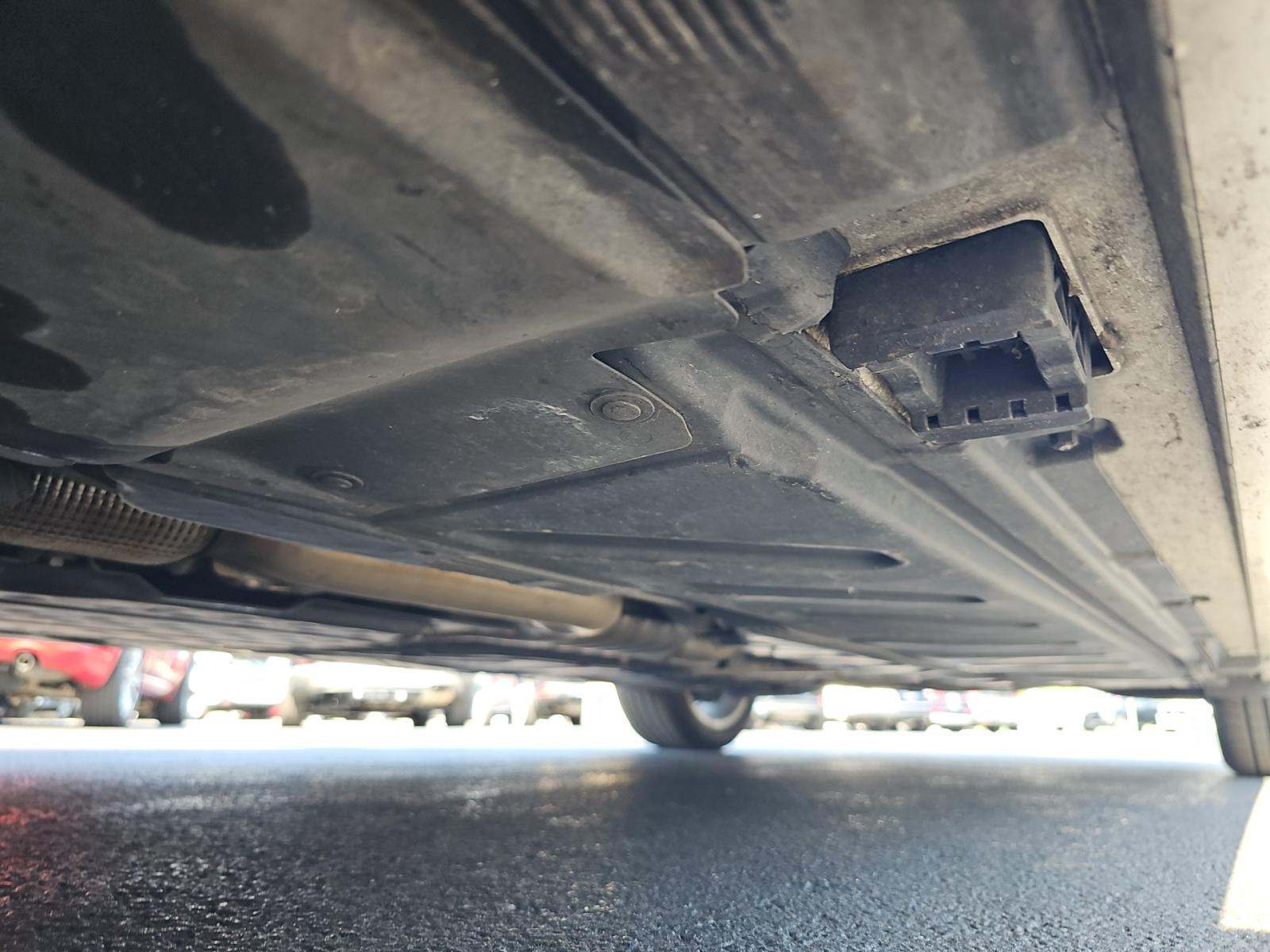 MERCEDES-BENZ E-CLASS - 3