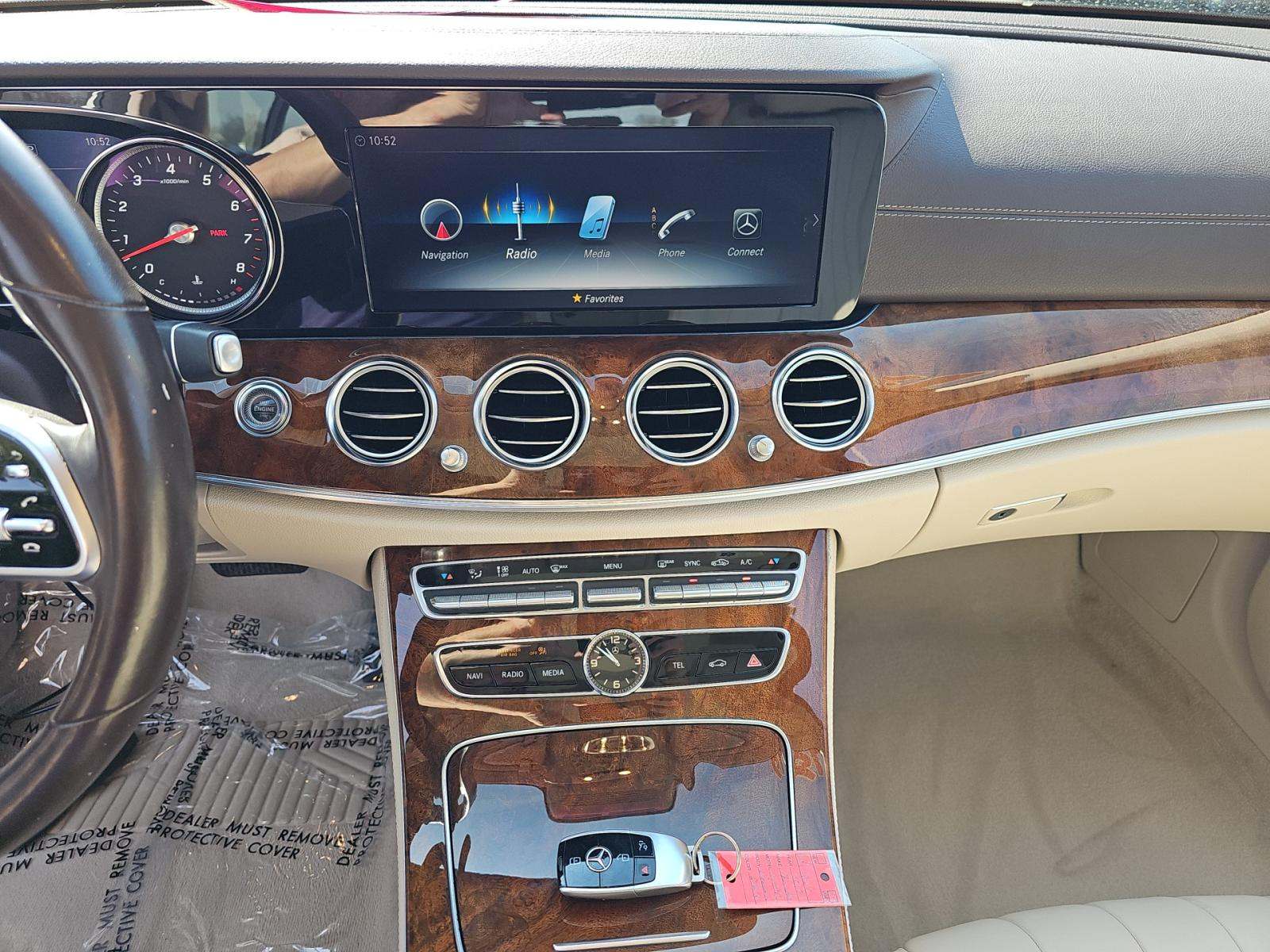 MERCEDES-BENZ E-CLASS - 6