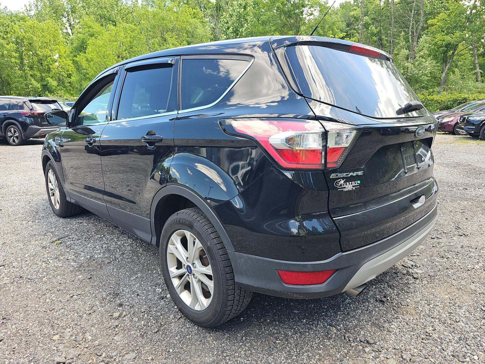 FORD ESCAPE - 2