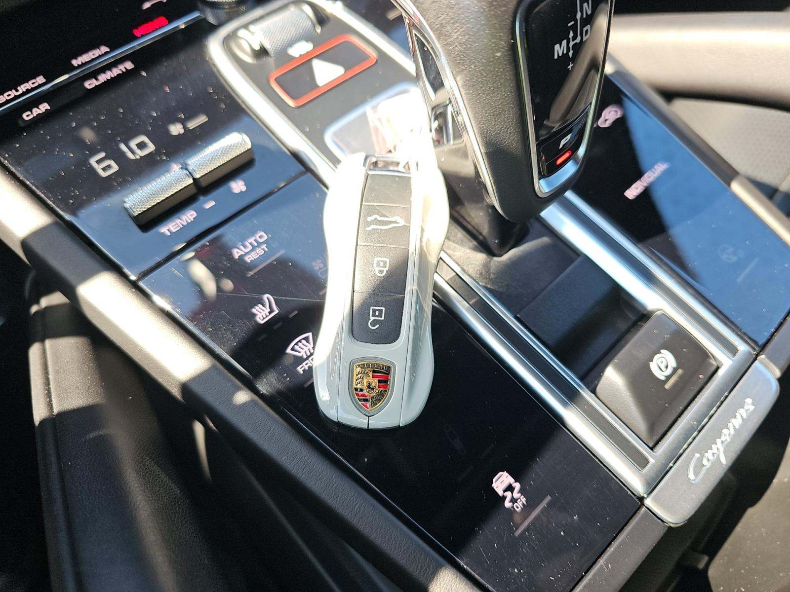PORSCHE CAYENNE - 4