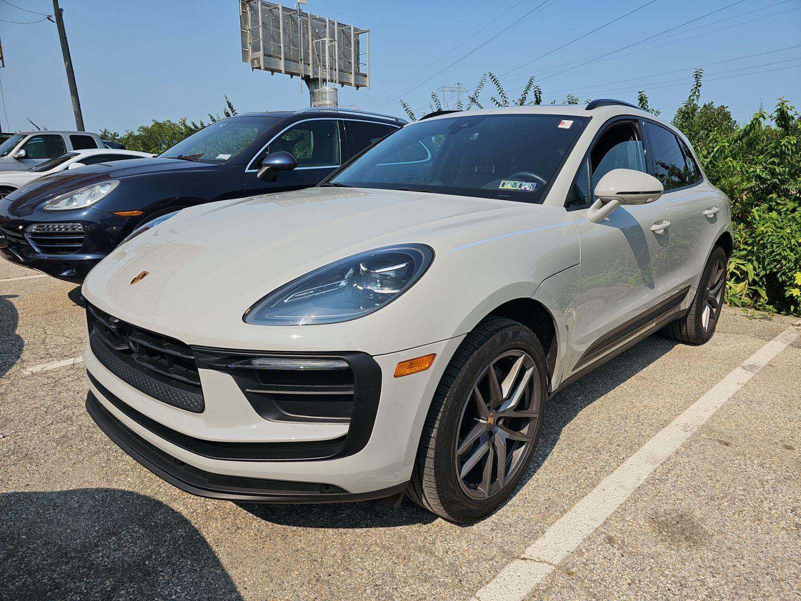 2024 Porsche Macan Base AWD