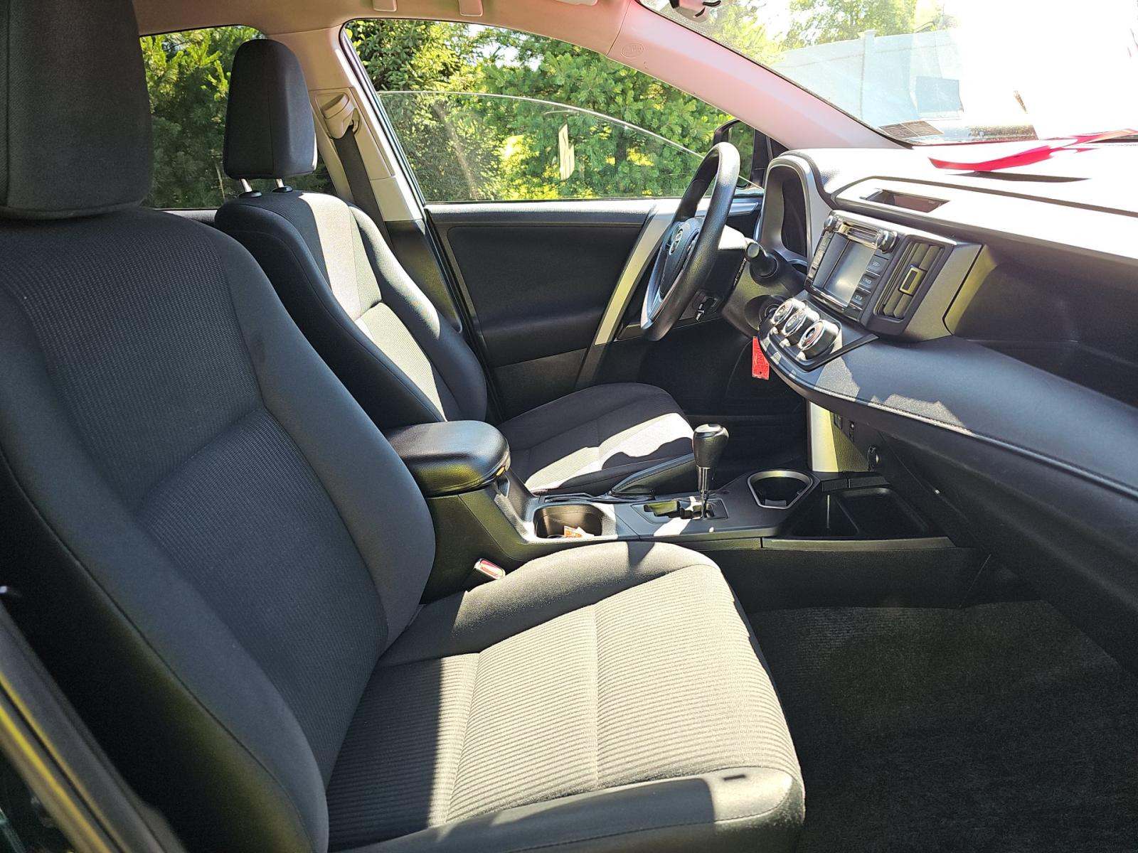 2018 Toyota RAV4 LE AWD