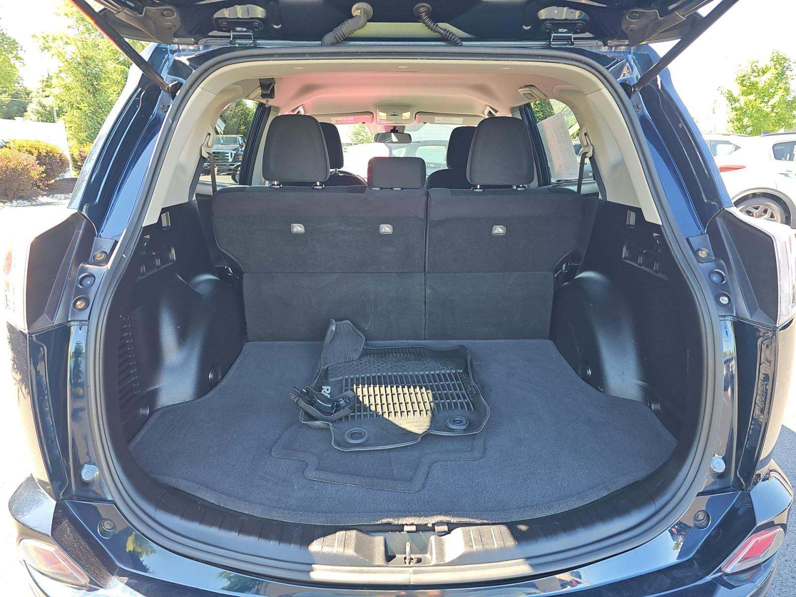 2018 Toyota RAV4 LE AWD