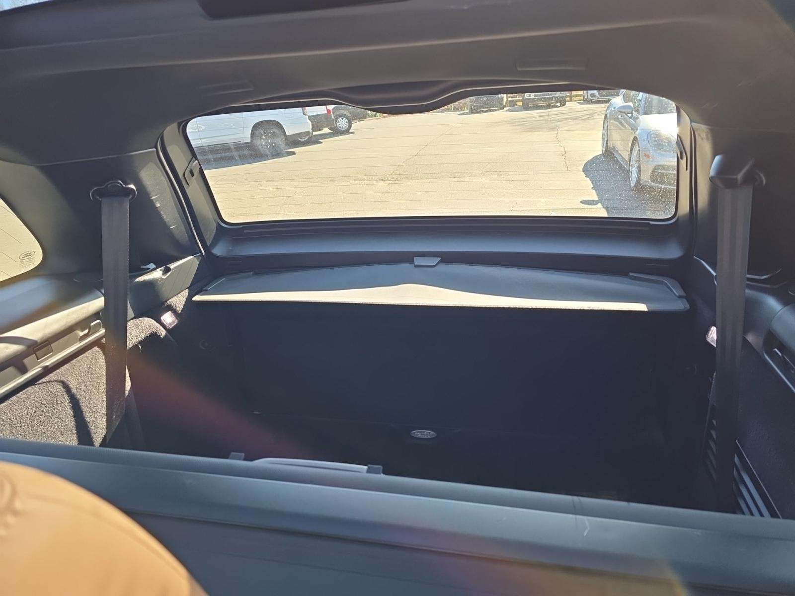 2023 Land Rover Discovery R-Dynamic HSE AWD