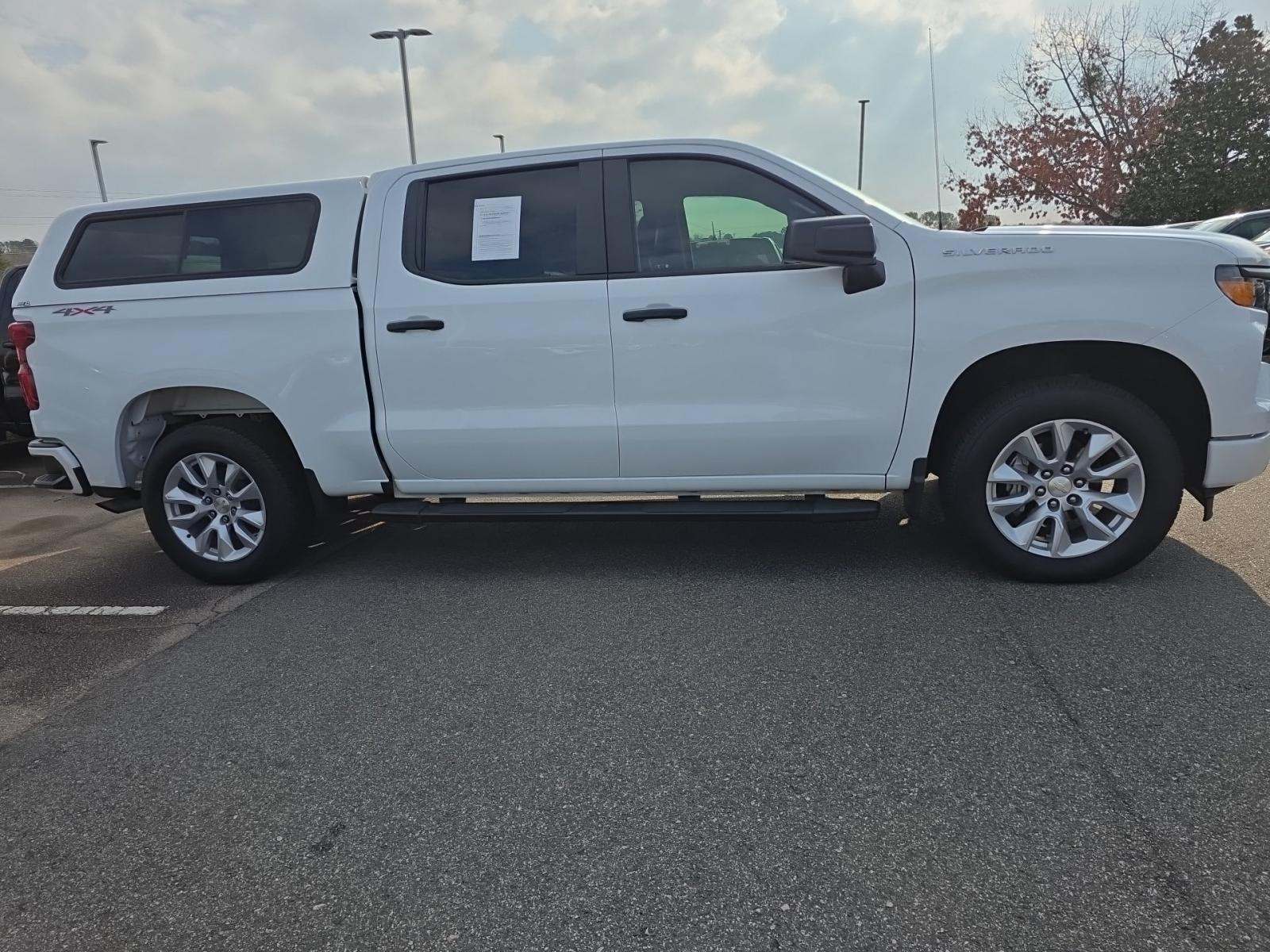 2023 Chevrolet Silverado 1500 Custom AWD