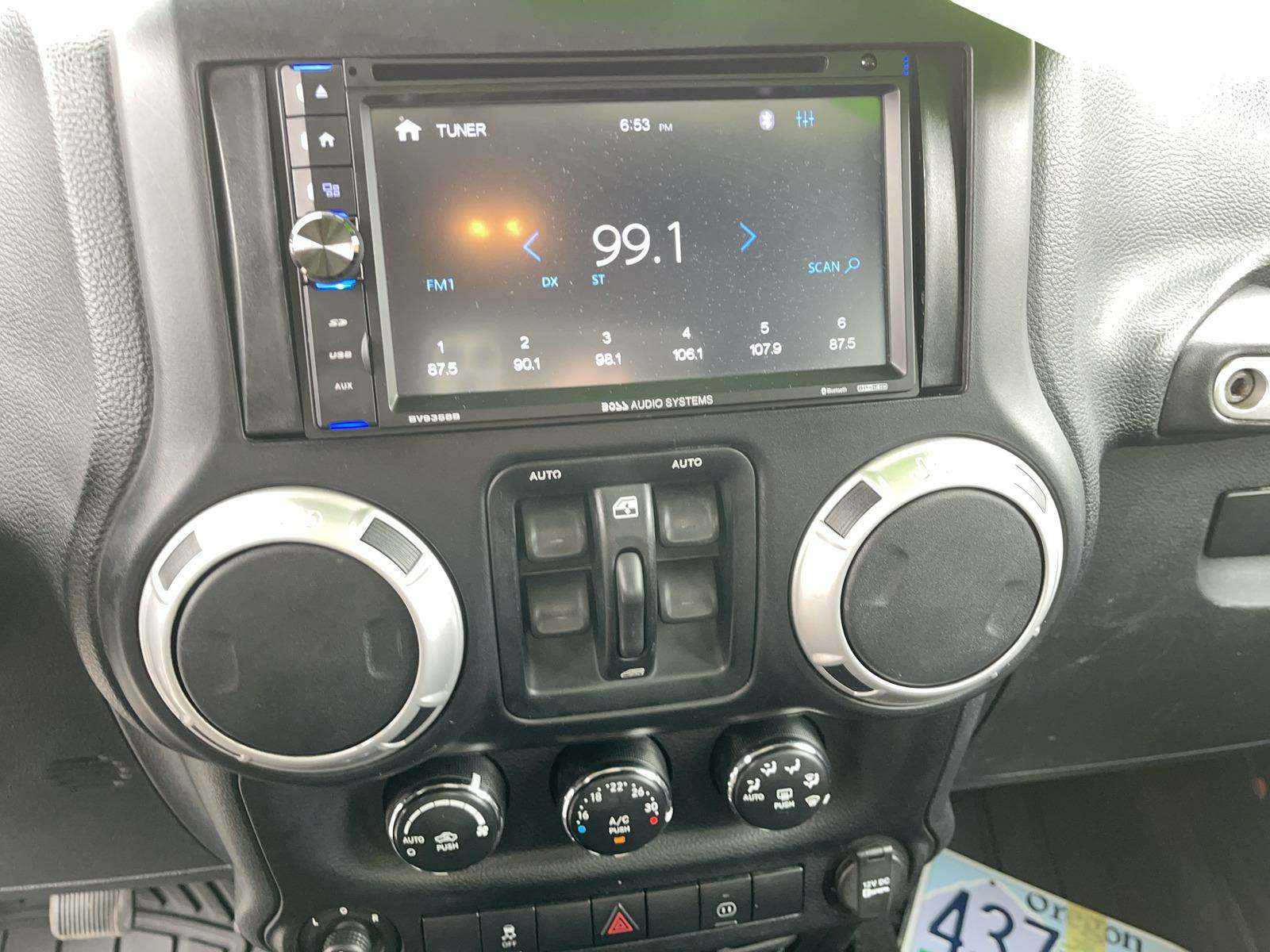 2012 Jeep Wrangler Sahara AWD