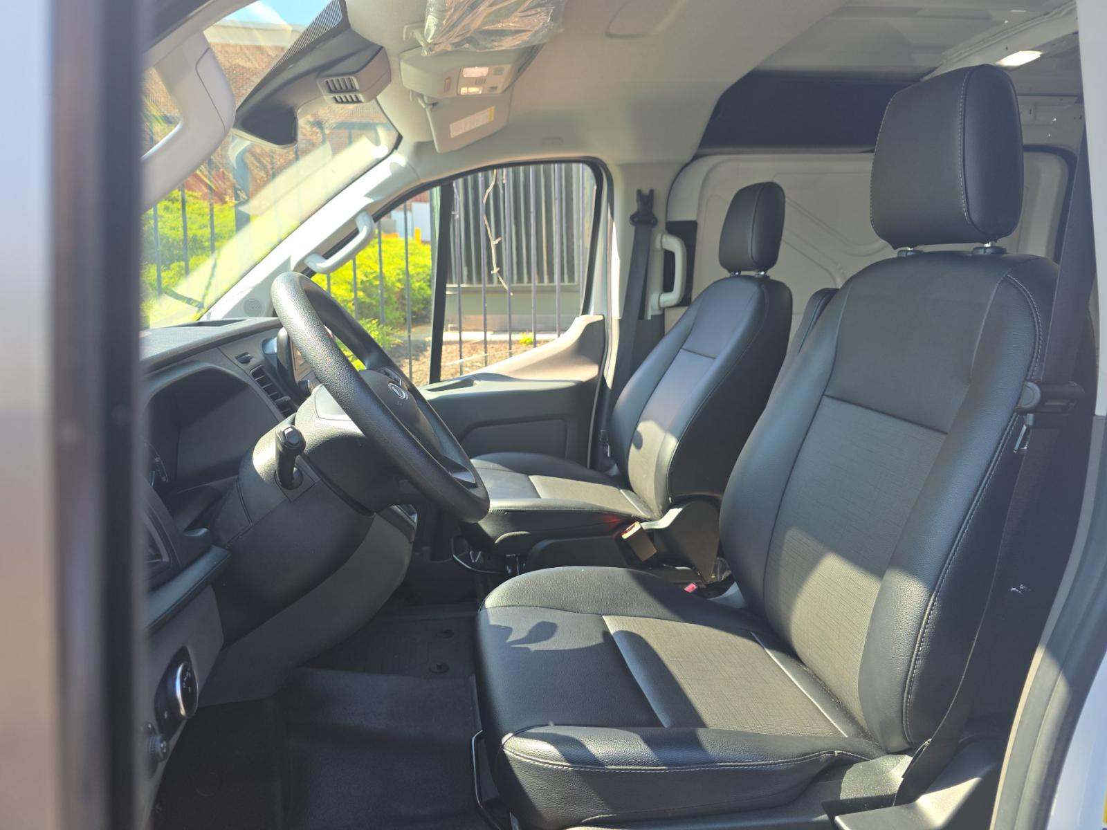 FORD TRANSIT 350 - 6