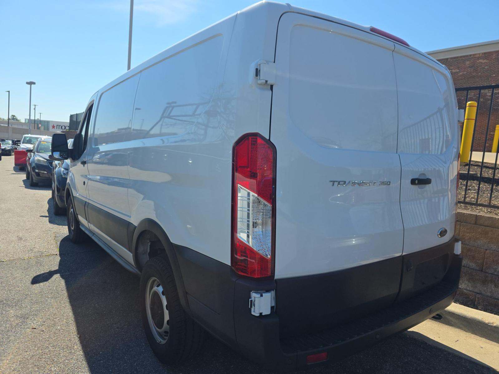 FORD TRANSIT 350 - 2