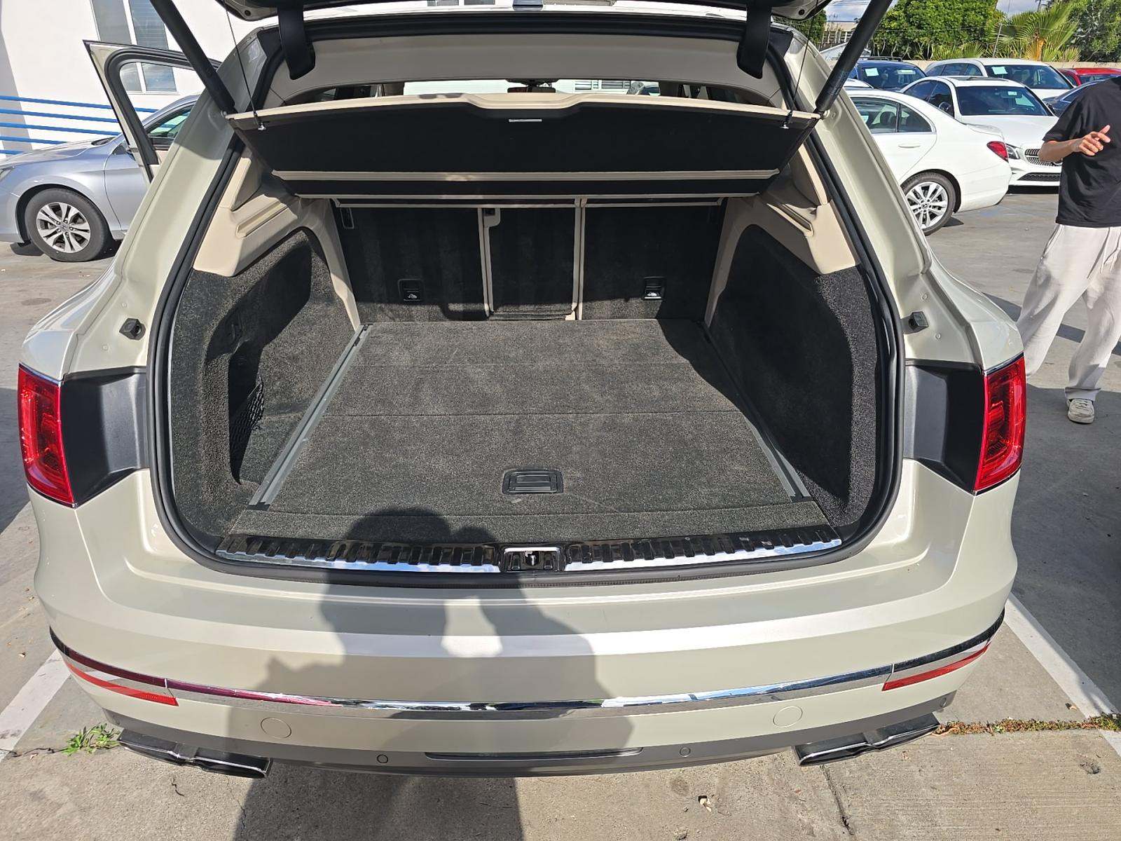 2019 Bentley Bentayga V8 AWD