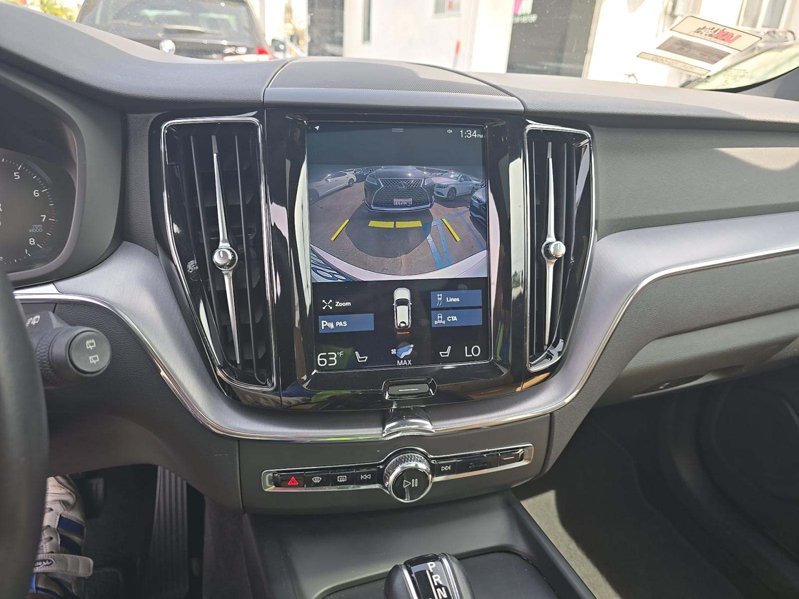 2020 Volvo XC60 T6 Momentum AWD